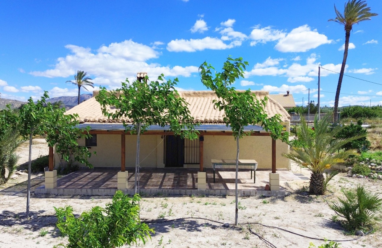 Venta - Chalet Independiente -
Abanilla