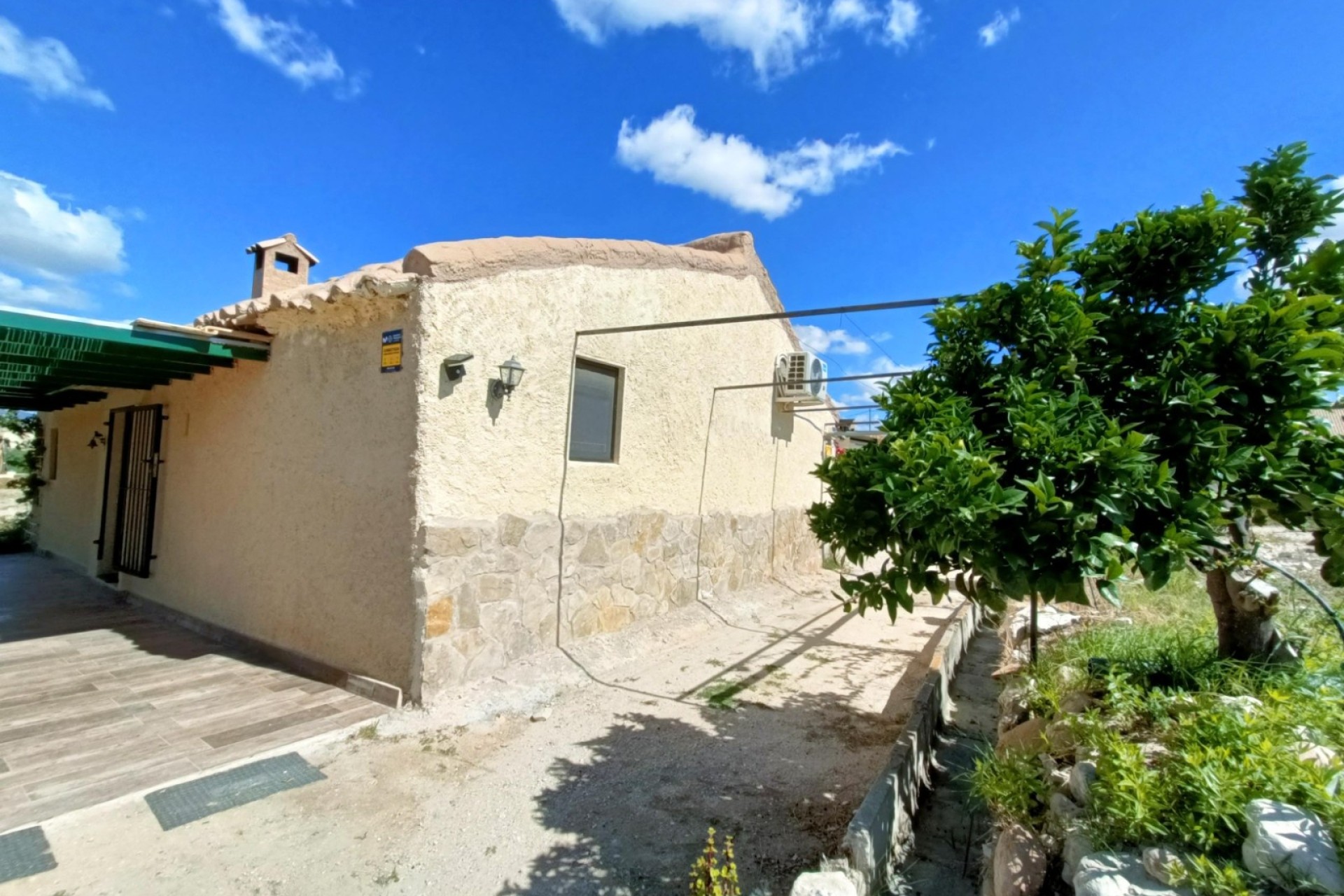 Venta - Chalet Independiente -
Abanilla