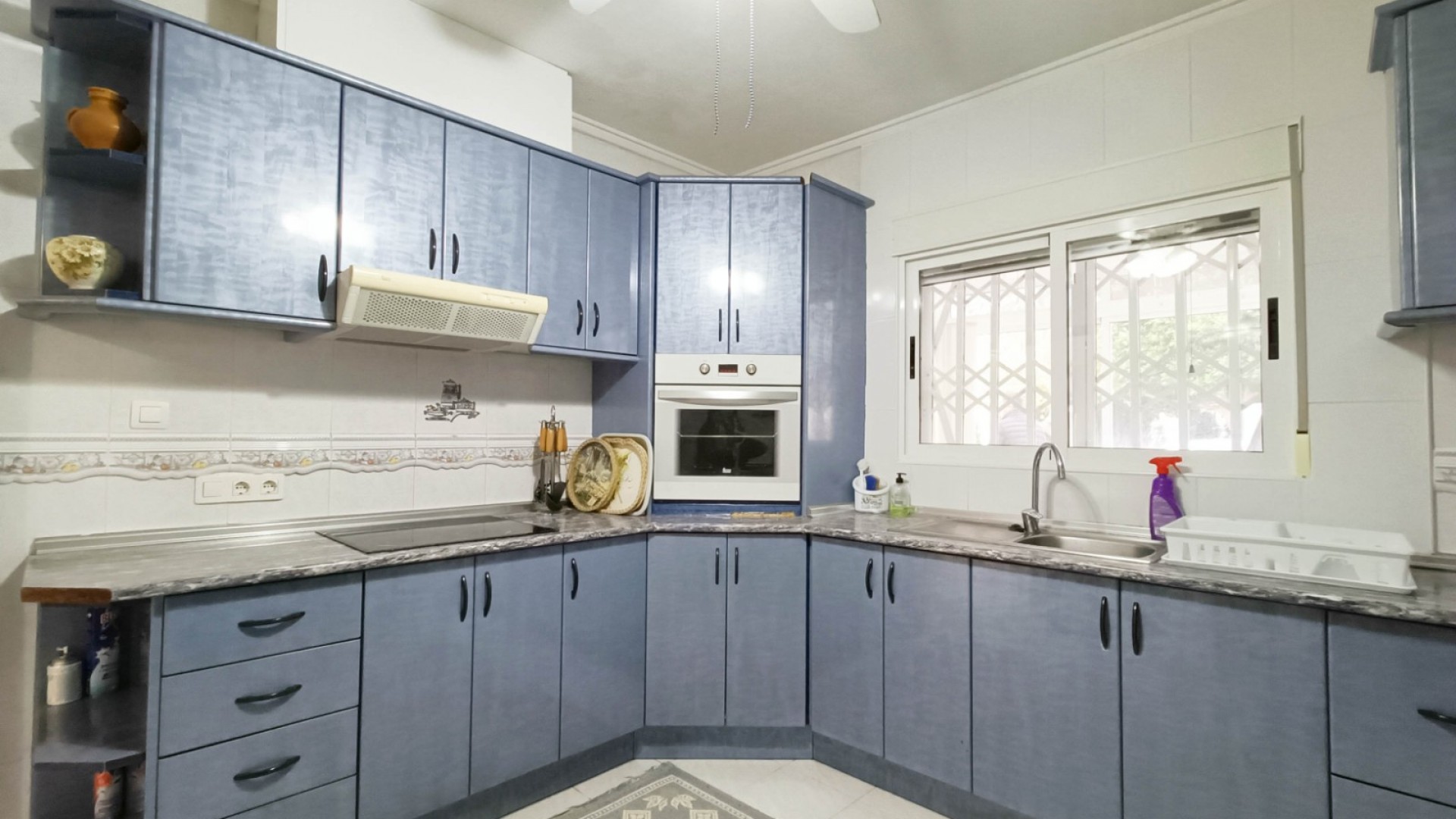 Venta - Chalet Independiente -
Albatera