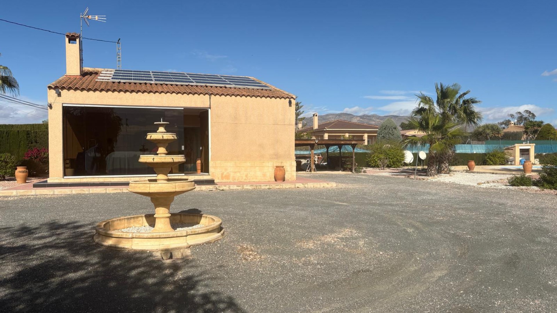 Venta - Chalet Independiente -
Albatera