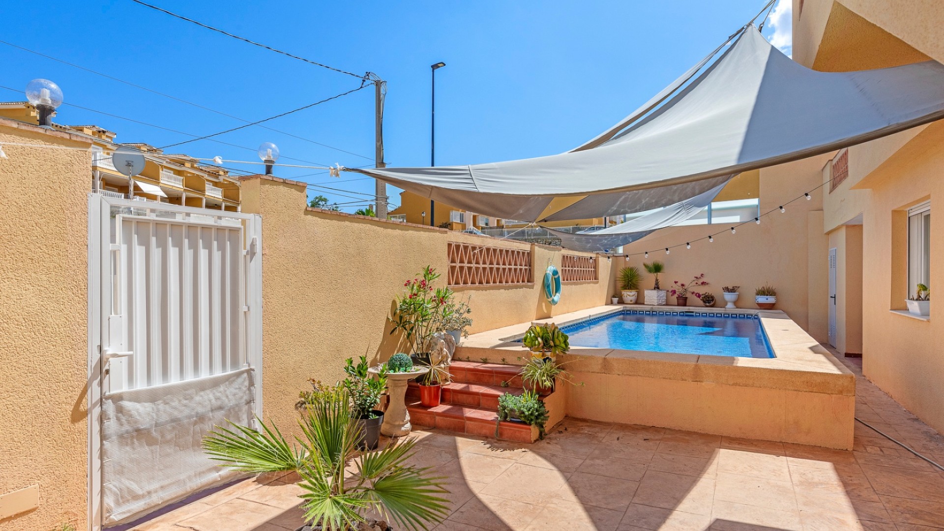 Venta - Chalet Independiente -
Alfaz del Pi - Alfas del Pí