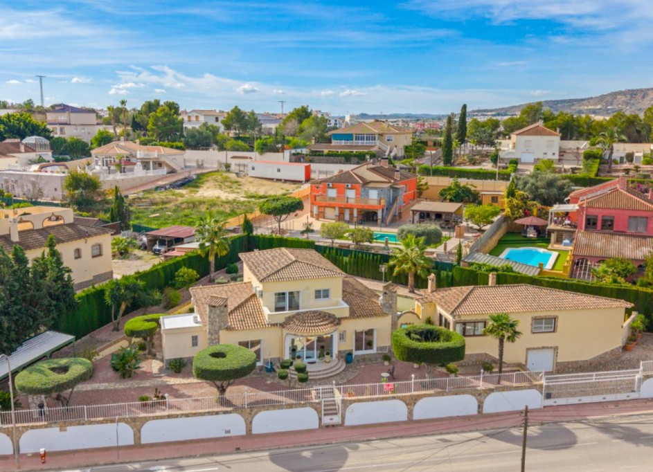 Venta - Chalet Independiente -
Algorfa - Castillo de montemar