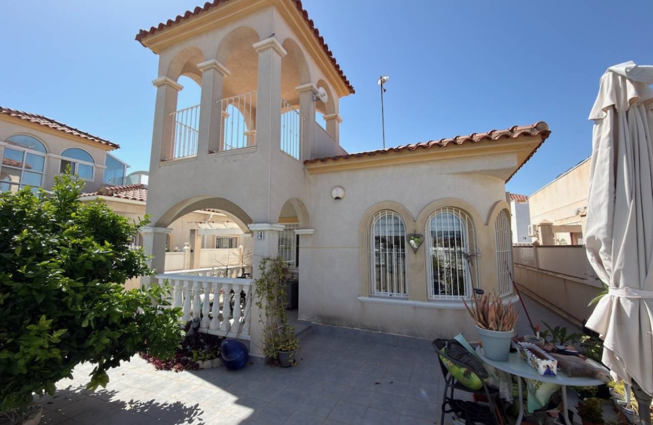 Venta - Chalet Independiente -
Algorfa - Lo Crispin