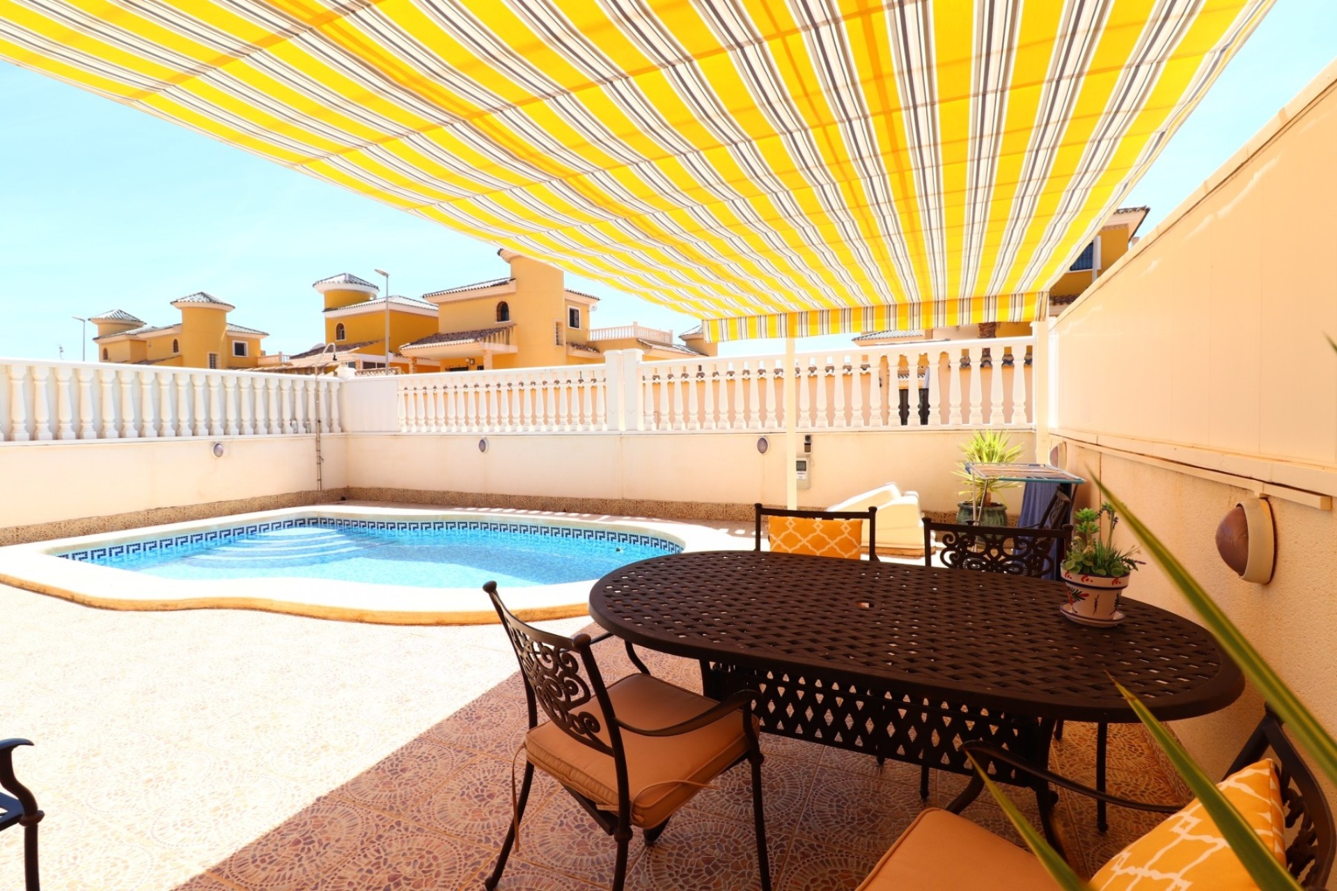 Venta - Chalet Independiente -
Algorfa - Lo Crispin
