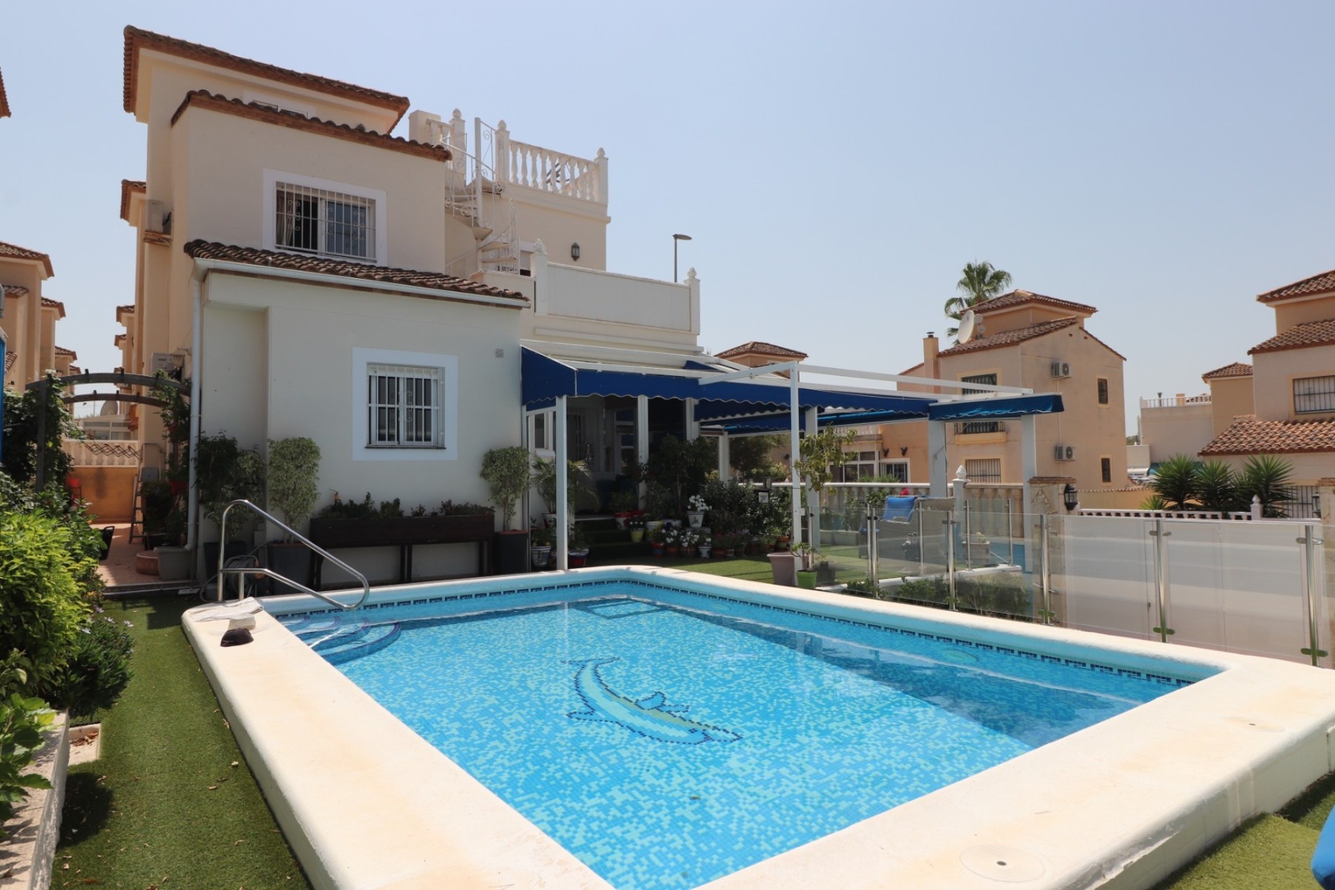 Venta - Chalet Independiente -
Algorfa - Montebello