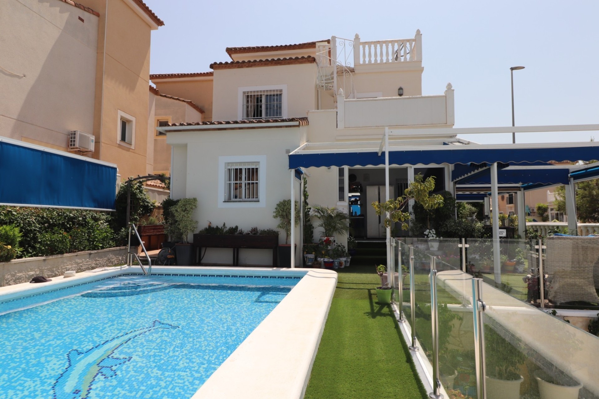 Venta - Chalet Independiente -
Algorfa - Montebello