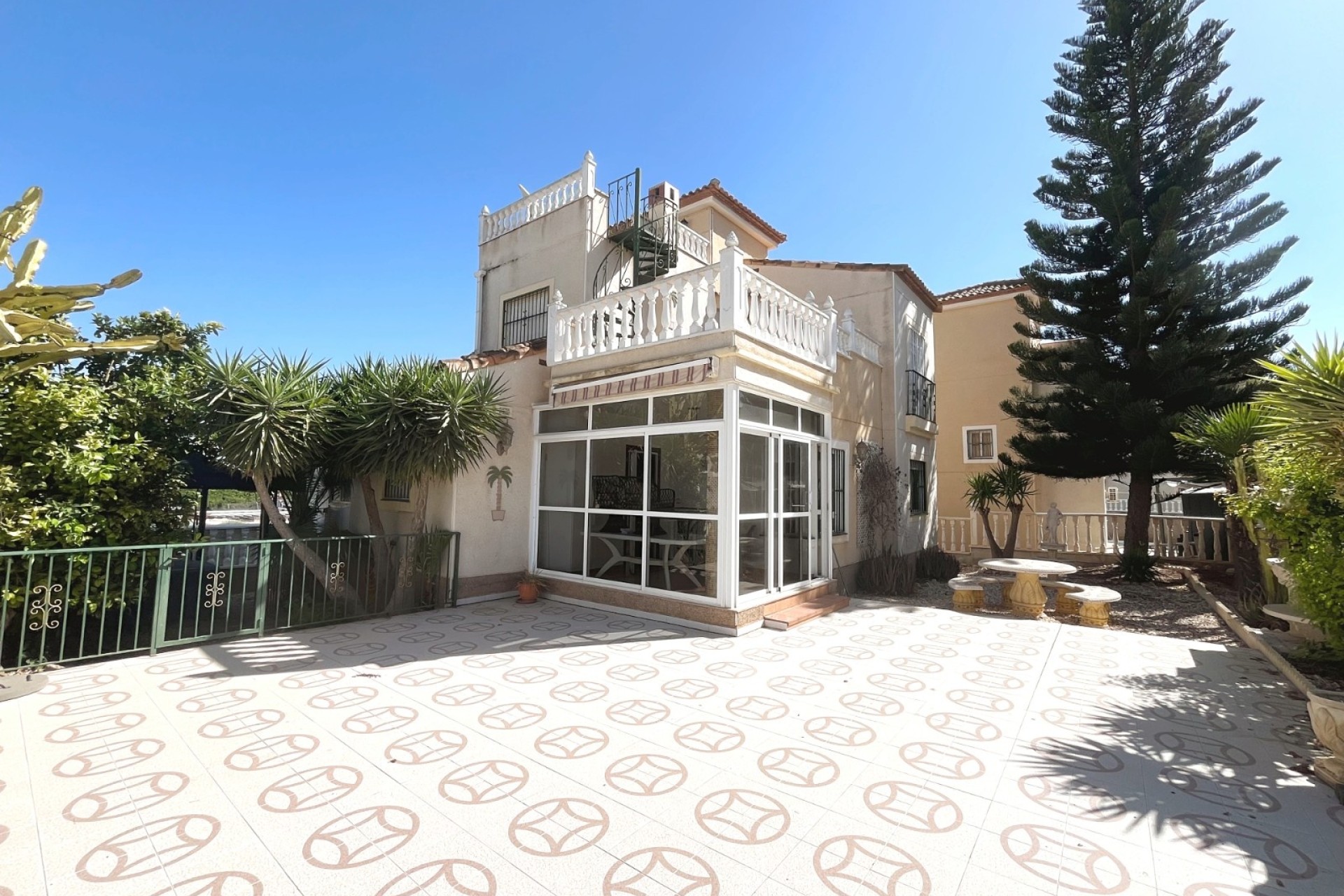Venta - Chalet Independiente -
Algorfa - Montebello