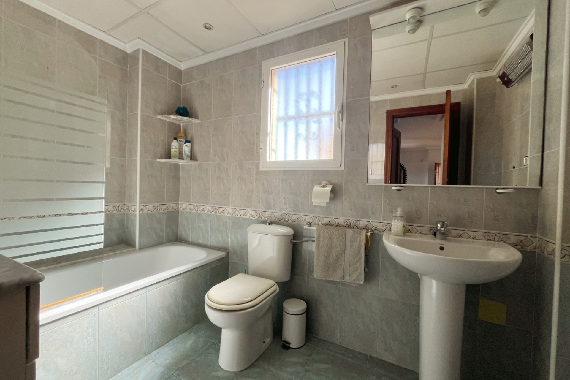 Venta - Chalet Independiente -
Algorfa - Montebello