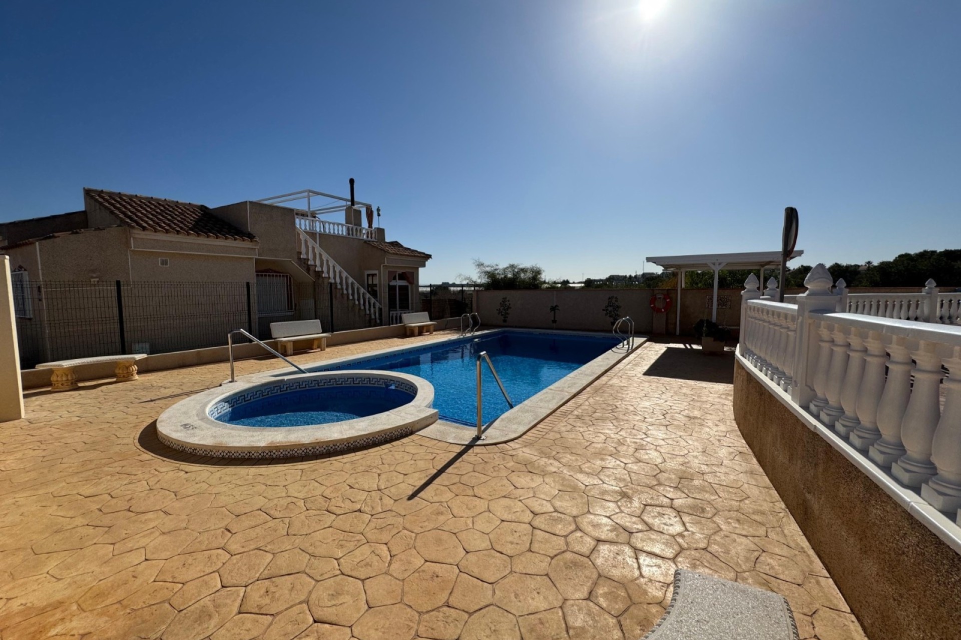 Venta - Chalet Independiente -
Algorfa - Montemar