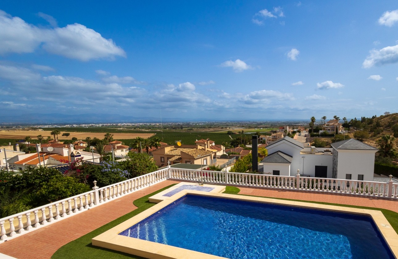 Venta - Chalet Independiente -
Algorfa