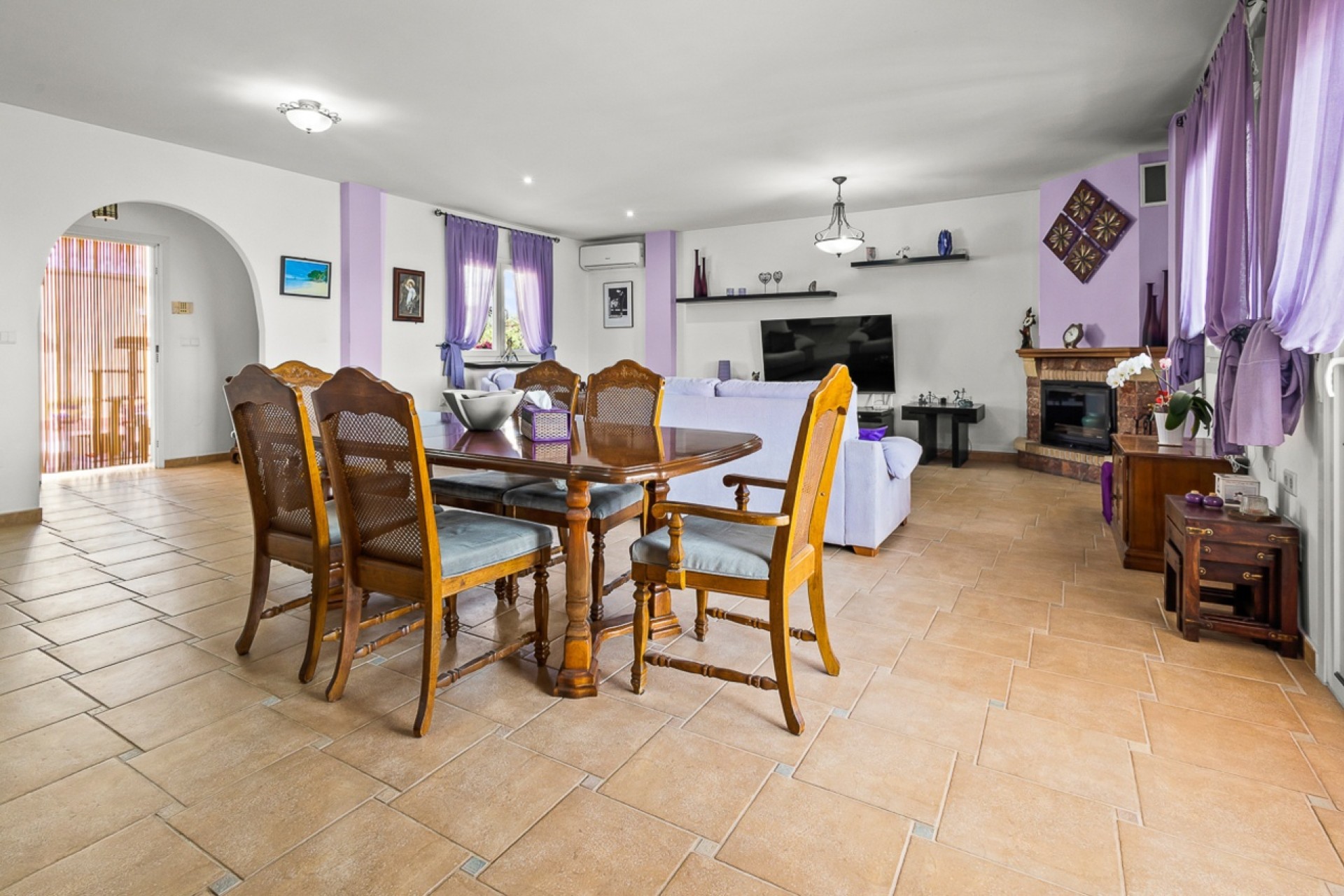 Venta - Chalet Independiente -
Algorfa