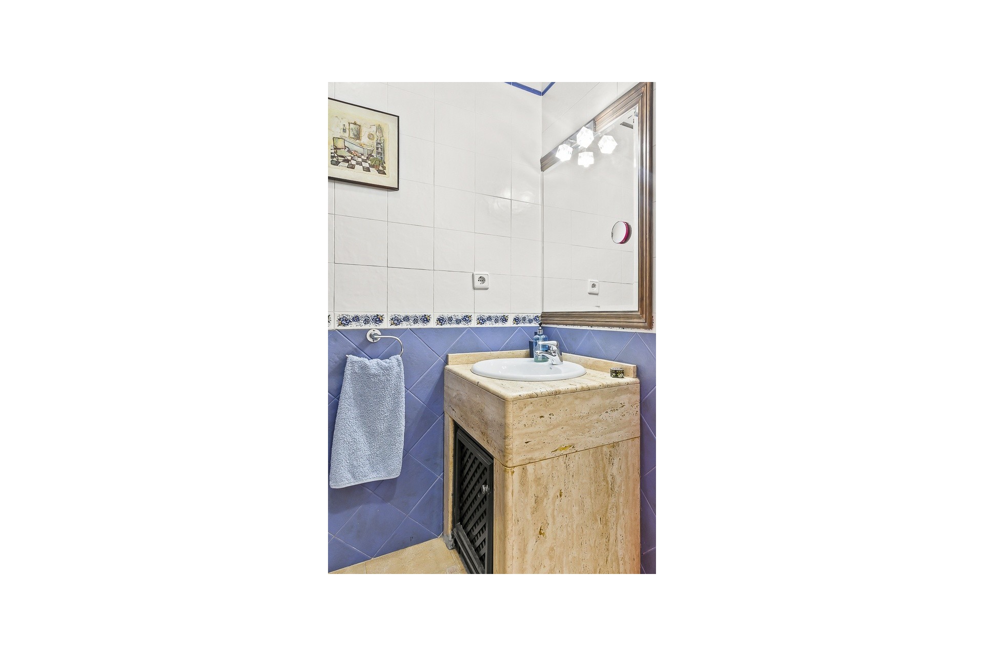 Venta - Chalet Independiente -
Algorfa