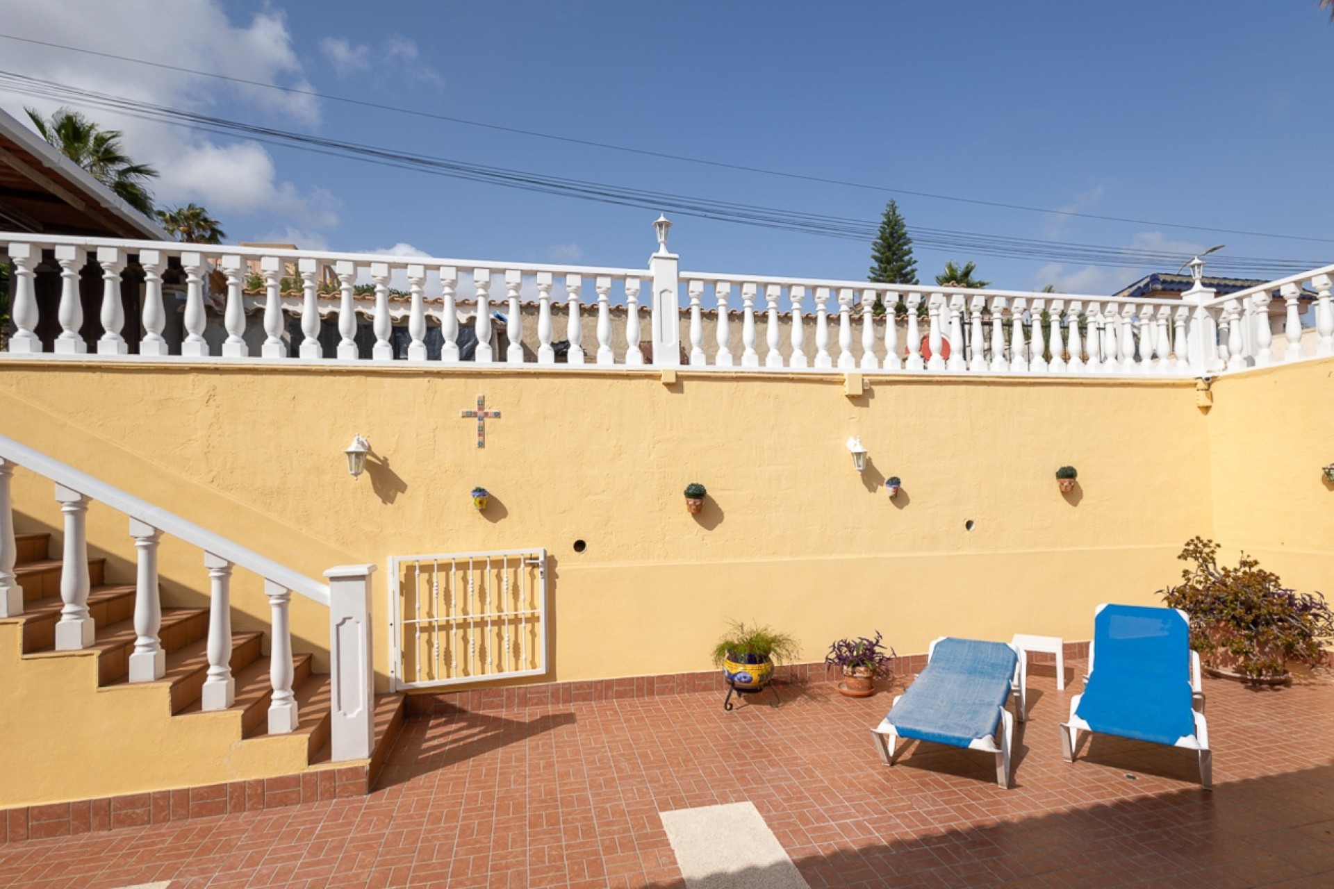 Venta - Chalet Independiente -
Algorfa