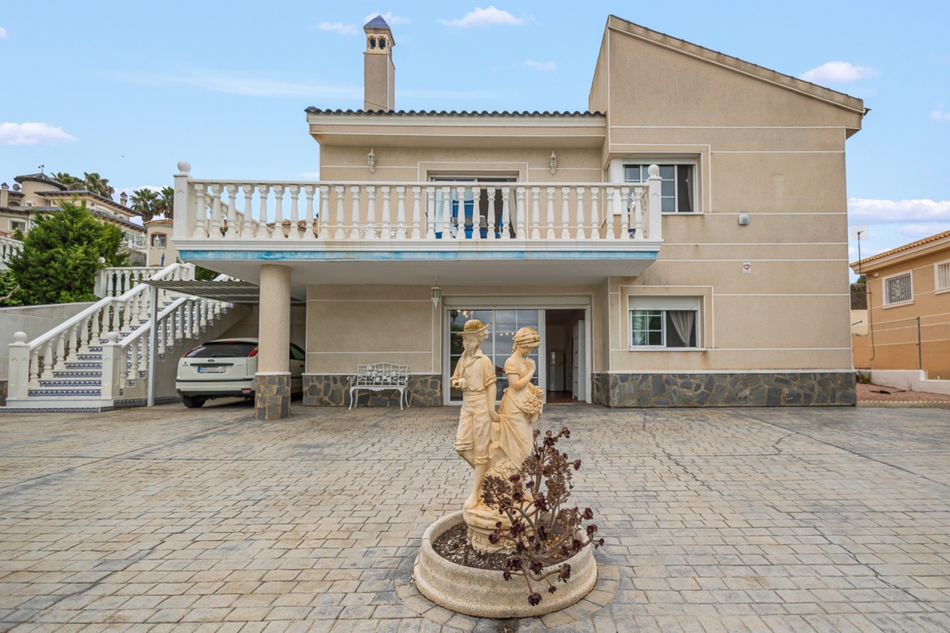 Venta - Chalet Independiente -
Algorfa