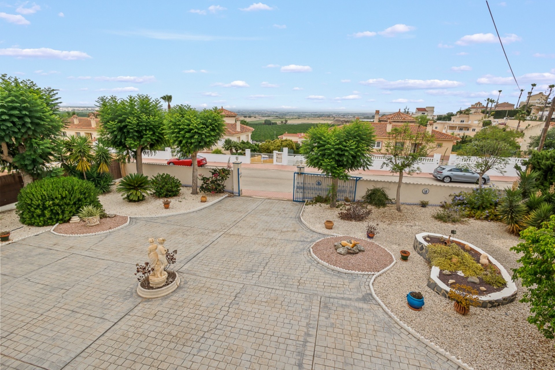 Venta - Chalet Independiente -
Algorfa