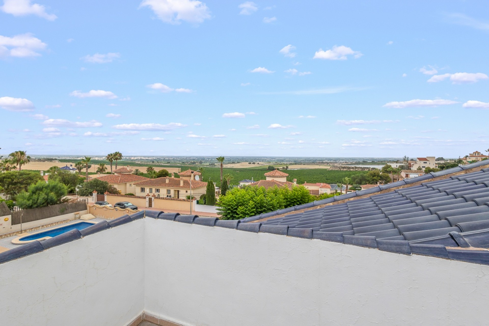 Venta - Chalet Independiente -
Algorfa