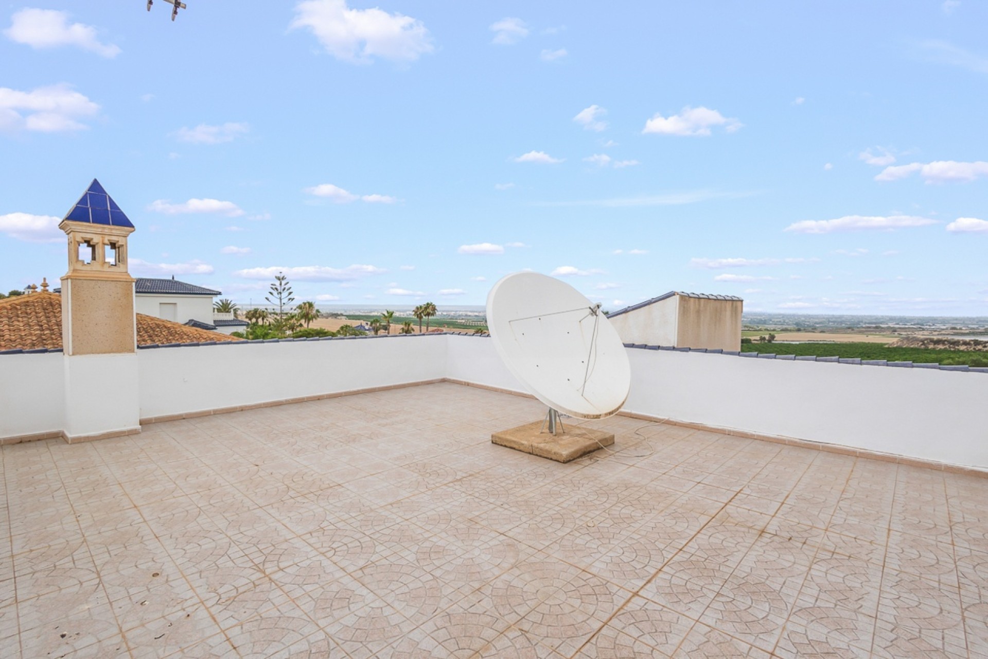 Venta - Chalet Independiente -
Algorfa