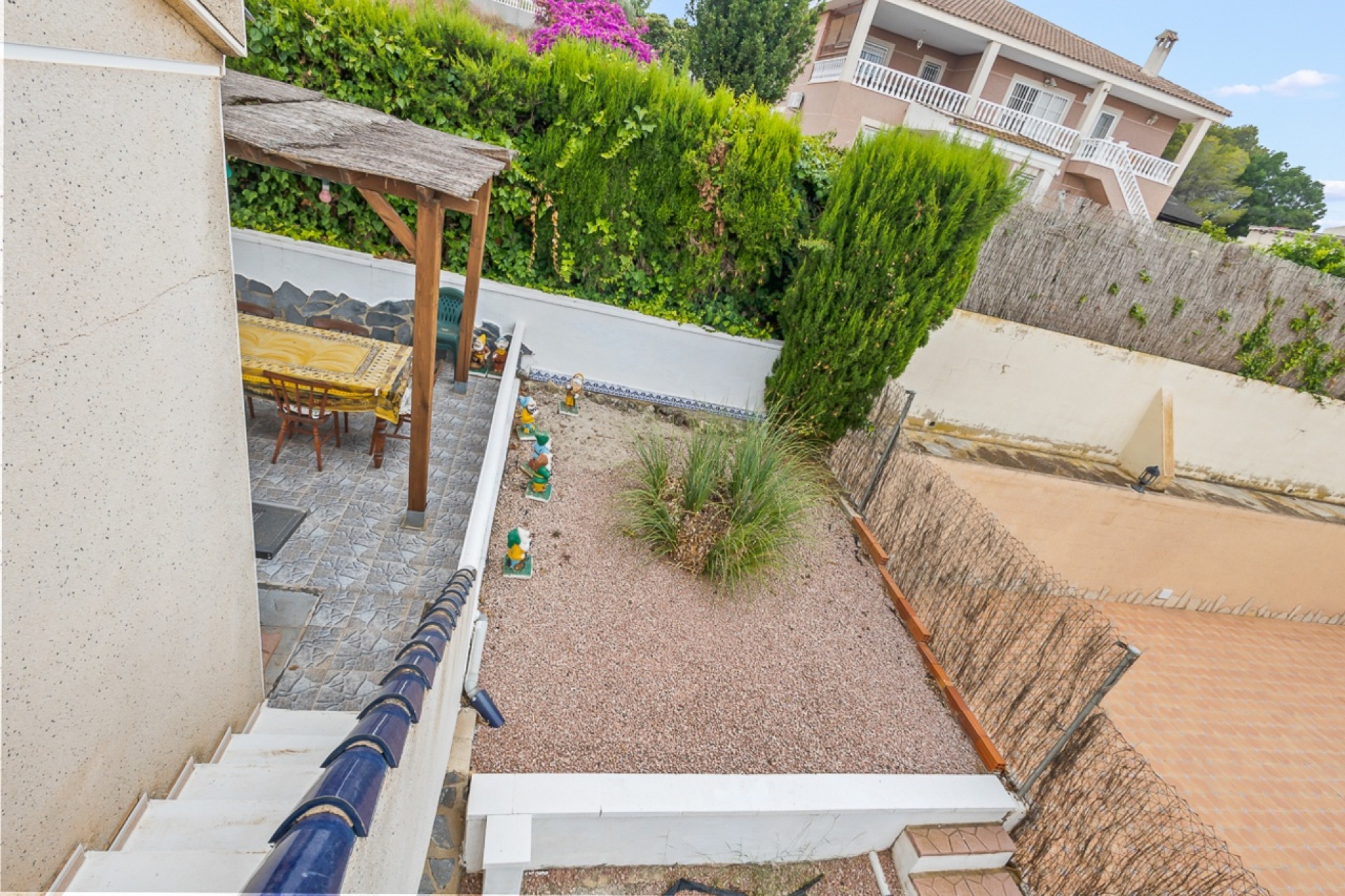 Venta - Chalet Independiente -
Algorfa