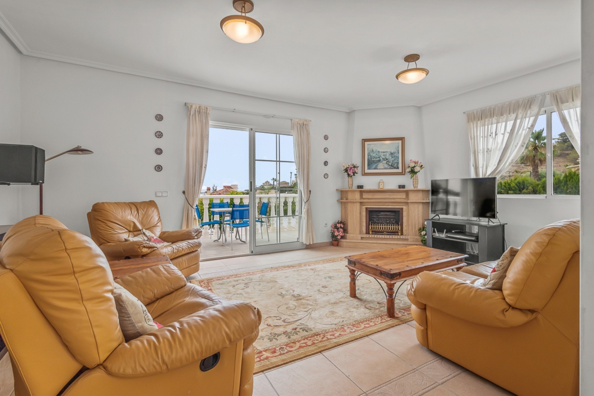 Venta - Chalet Independiente -
Algorfa