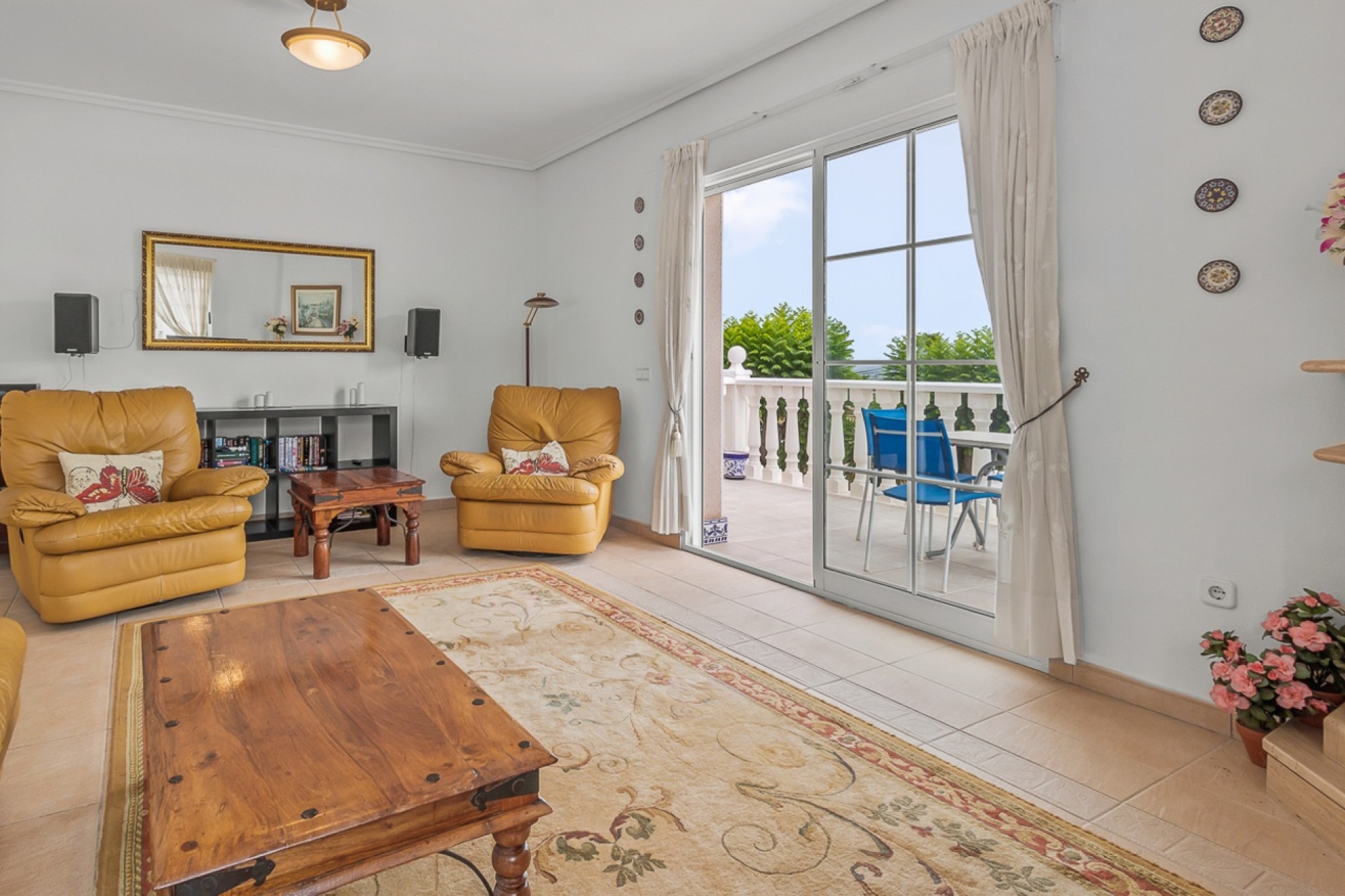 Venta - Chalet Independiente -
Algorfa