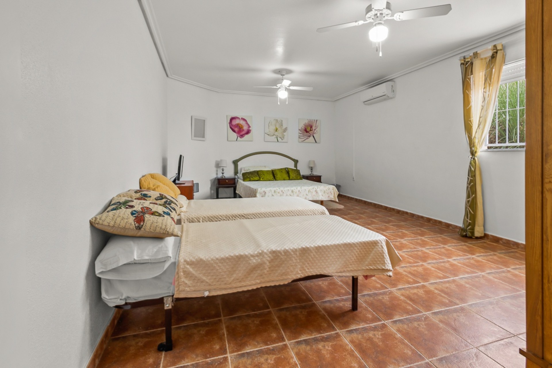 Venta - Chalet Independiente -
Algorfa