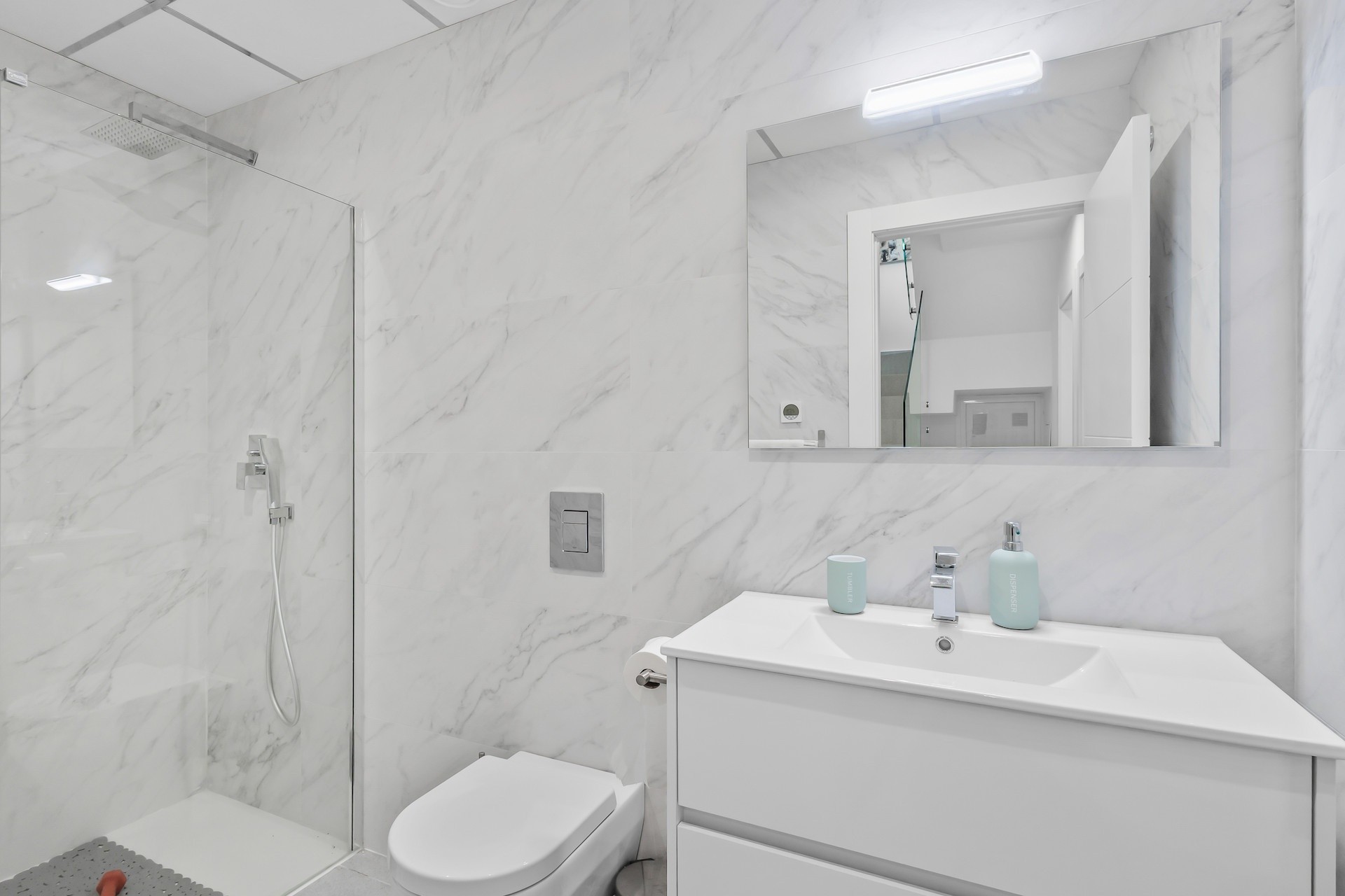 Venta - Chalet Independiente -
Algorfa