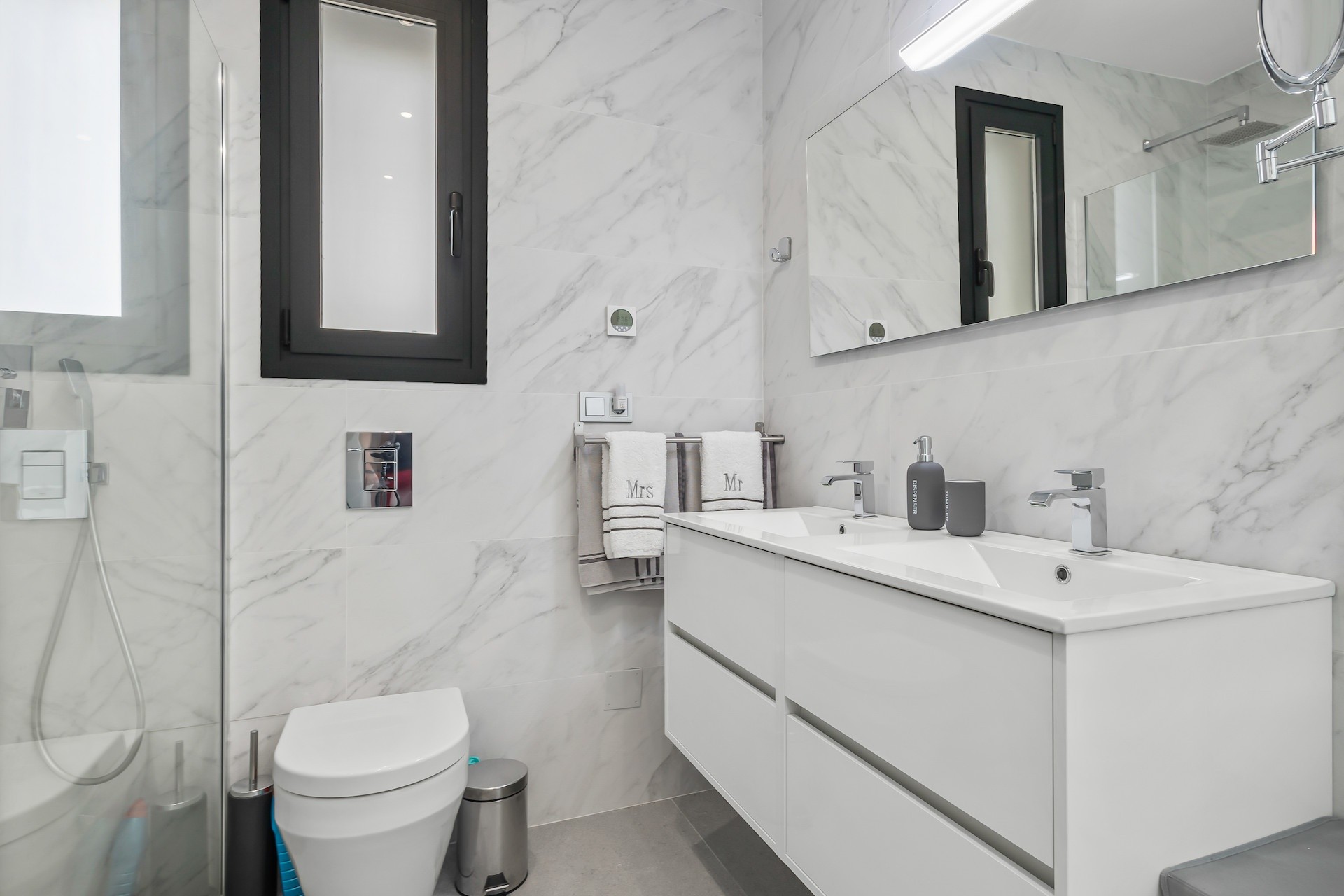 Venta - Chalet Independiente -
Algorfa