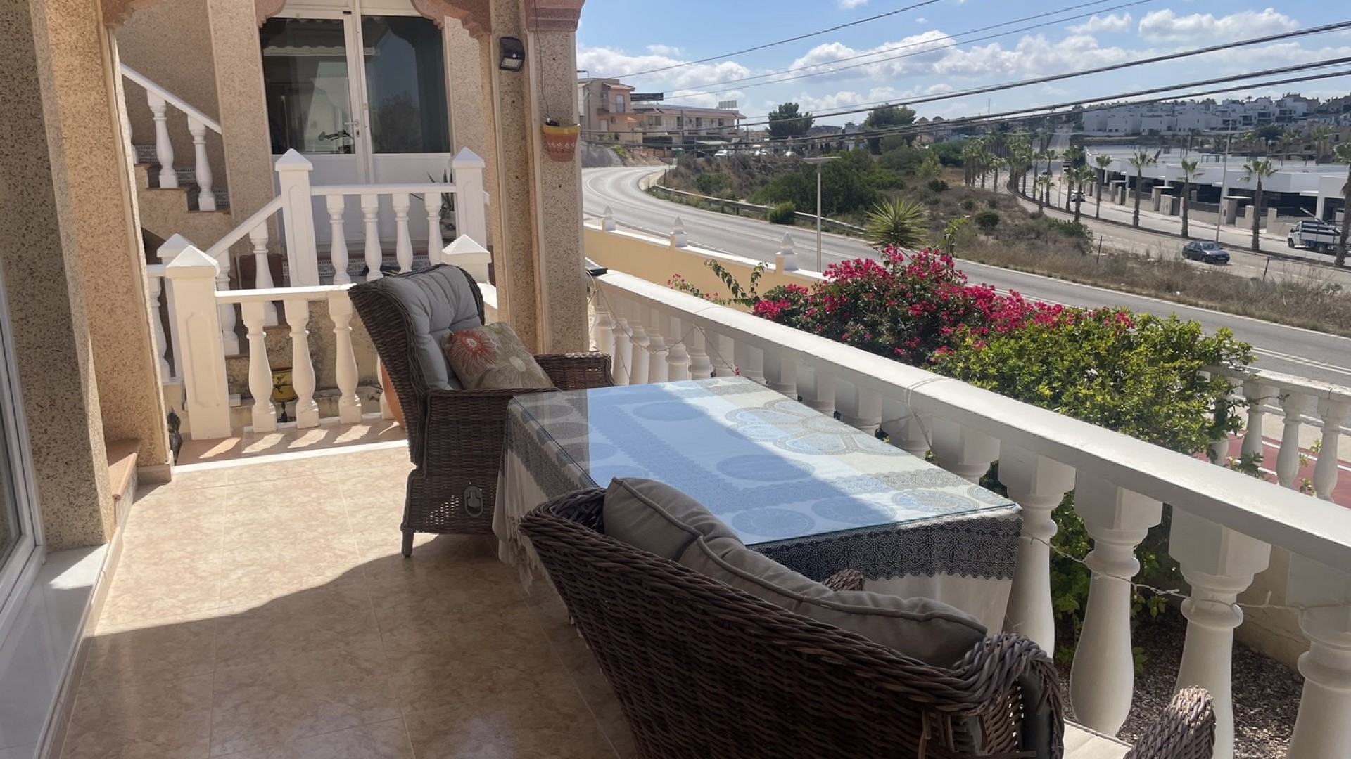 Venta - Chalet Independiente -
Algorfa