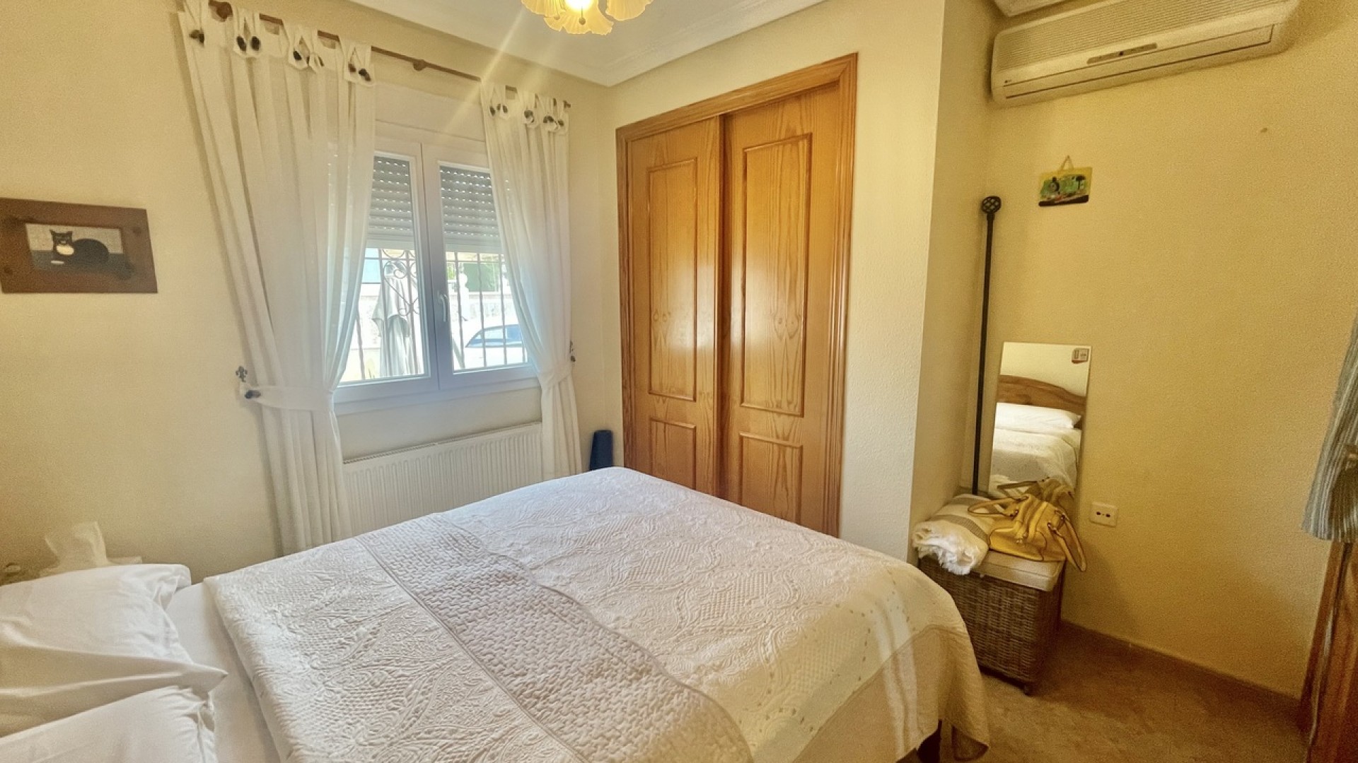 Venta - Chalet Independiente -
Algorfa