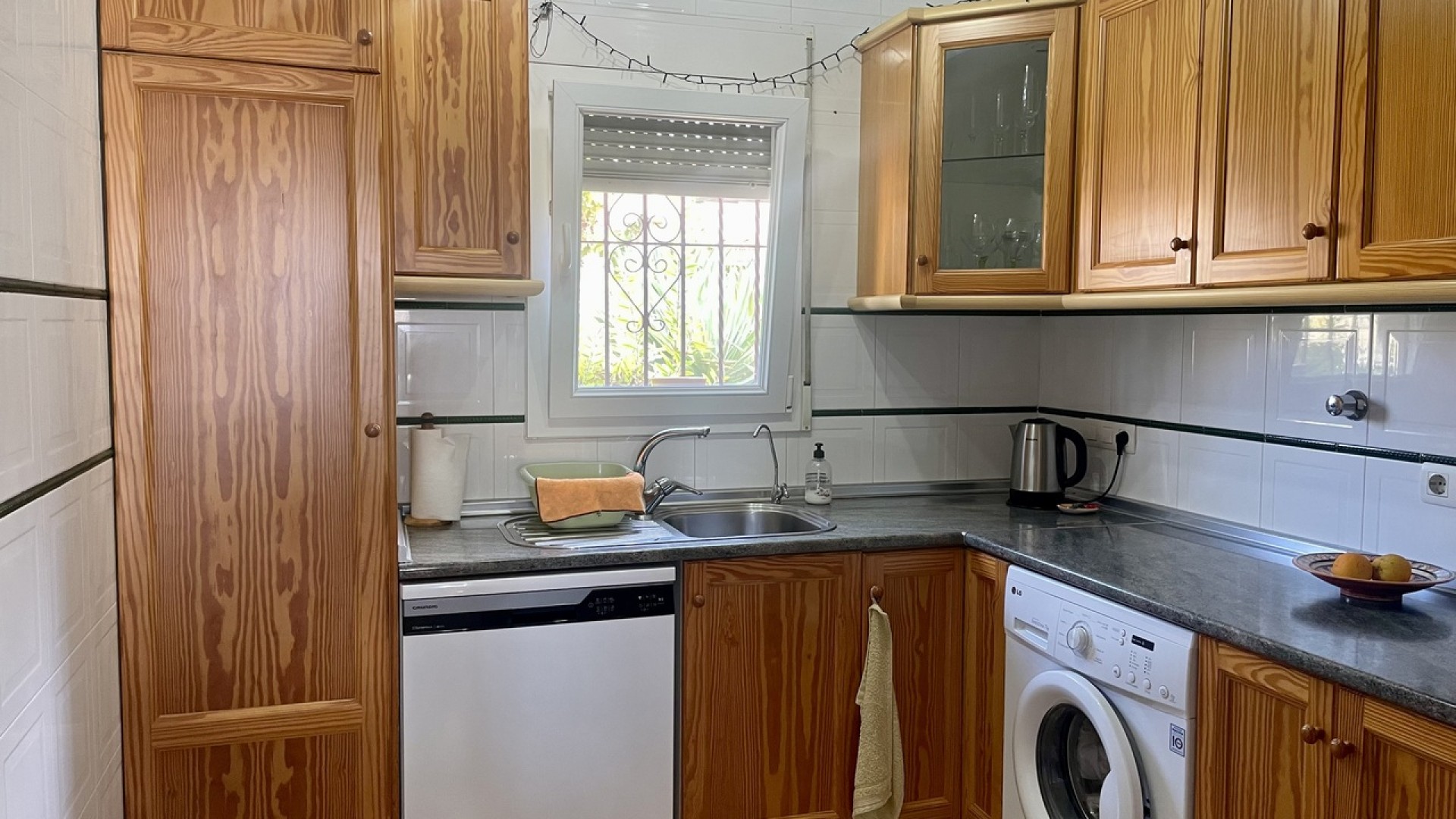 Venta - Chalet Independiente -
Algorfa