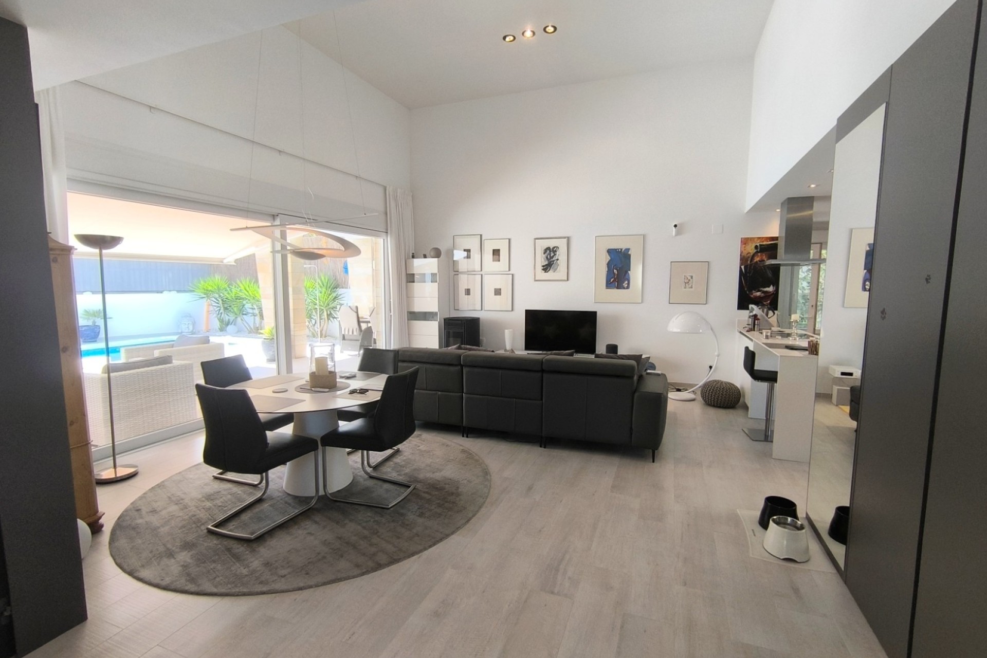 Venta - Chalet Independiente -
Algorfa