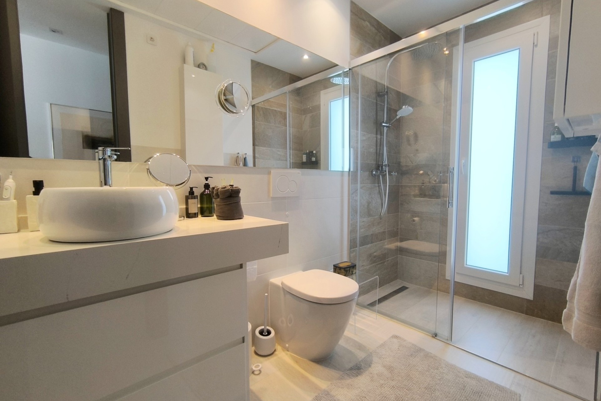 Venta - Chalet Independiente -
Algorfa