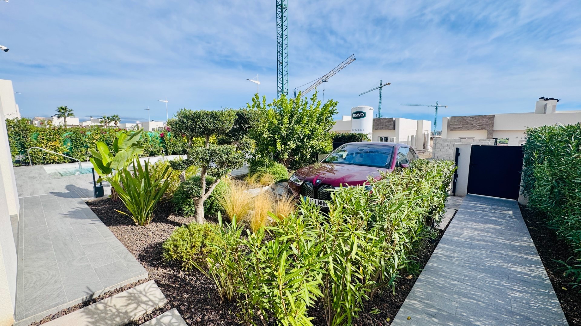 Venta - Chalet Independiente -
Algorfa