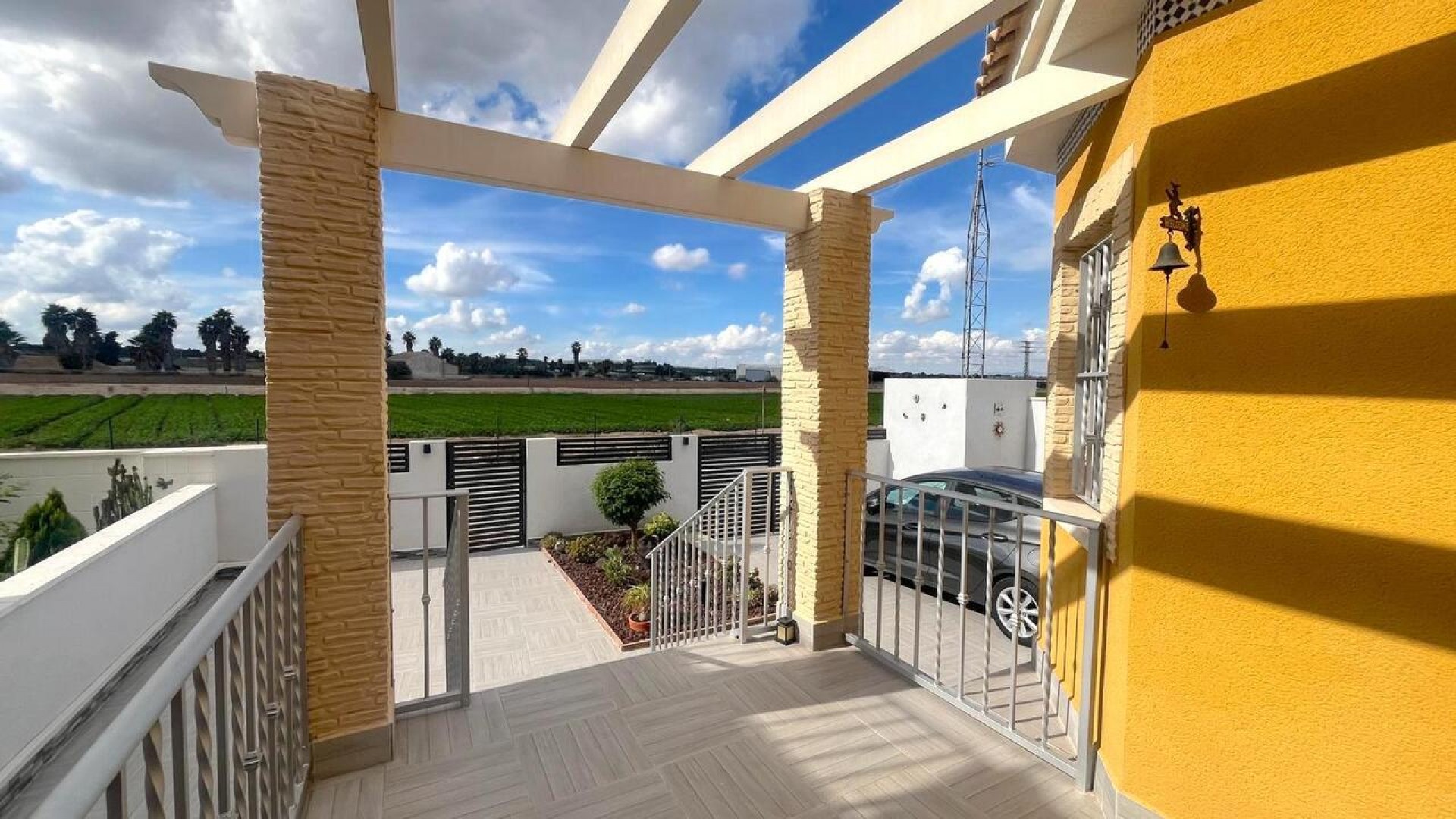 Venta - Chalet Independiente -
Algorfa