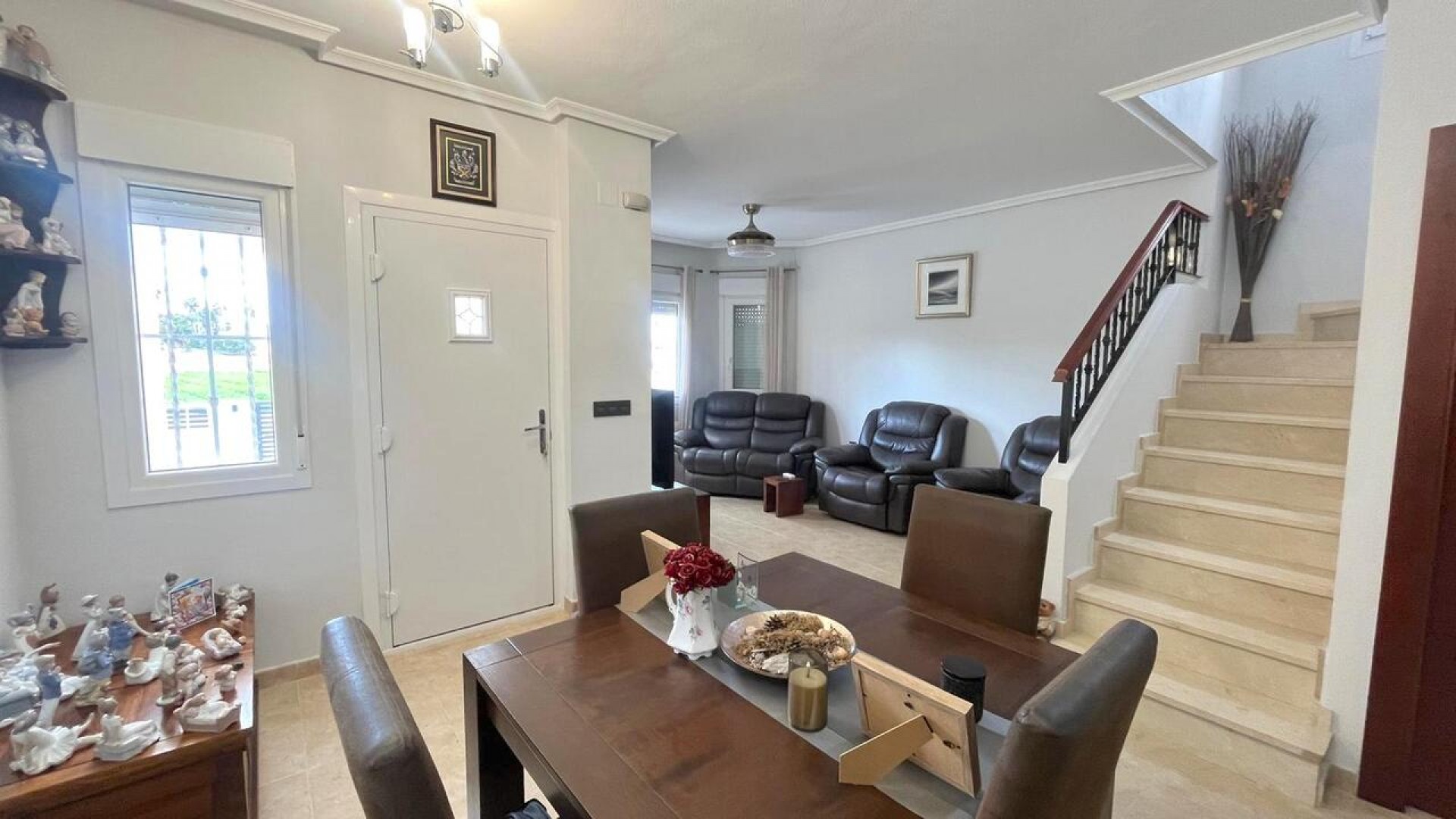 Venta - Chalet Independiente -
Algorfa