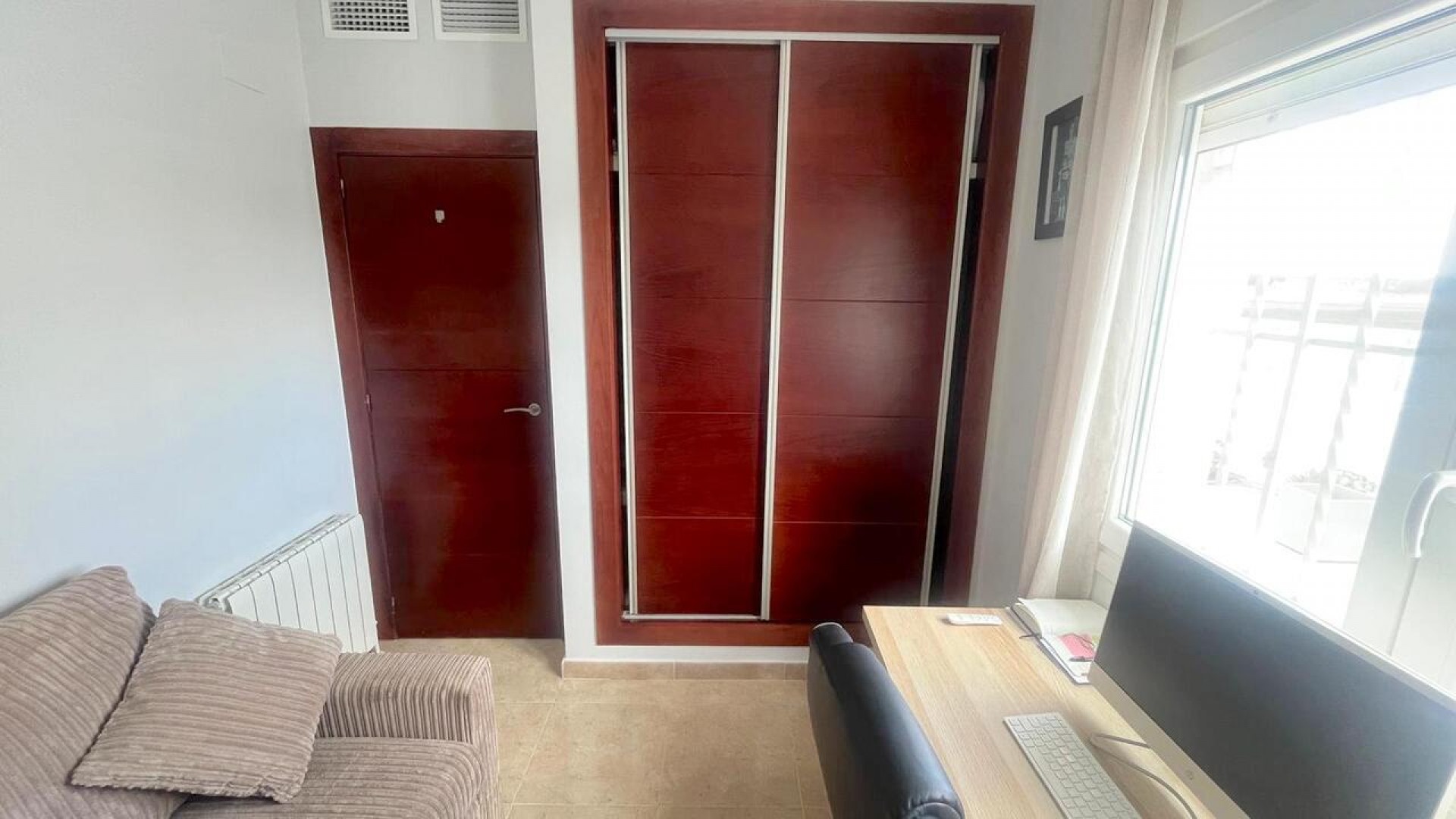 Venta - Chalet Independiente -
Algorfa