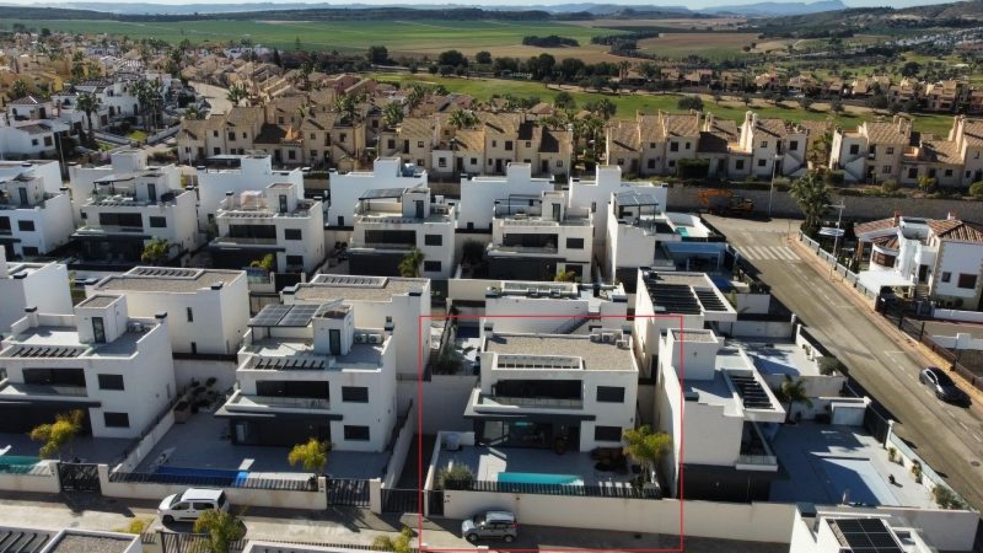 Venta - Chalet Independiente -
Algorfa