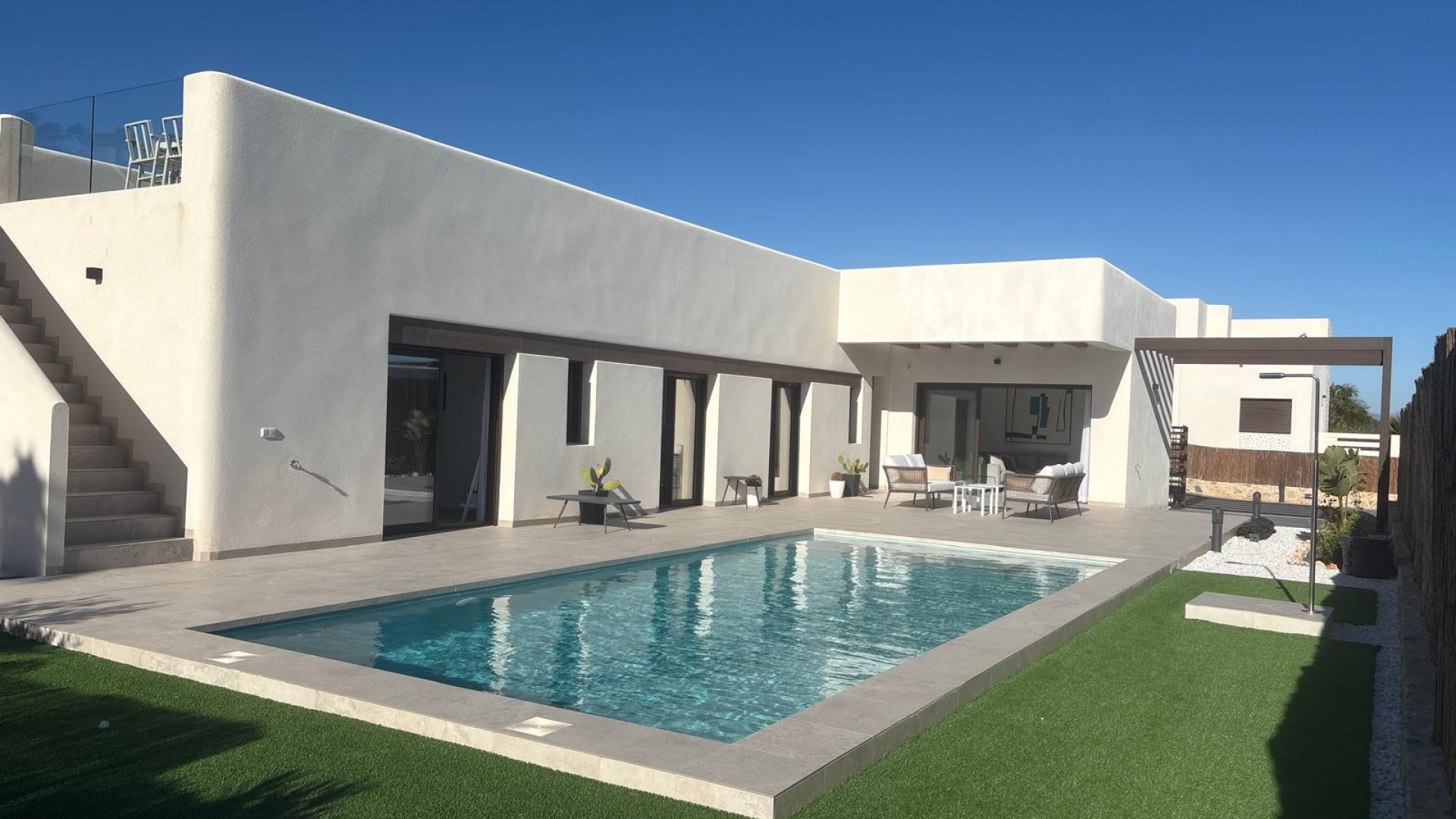 Venta - Chalet Independiente -
Algorfa