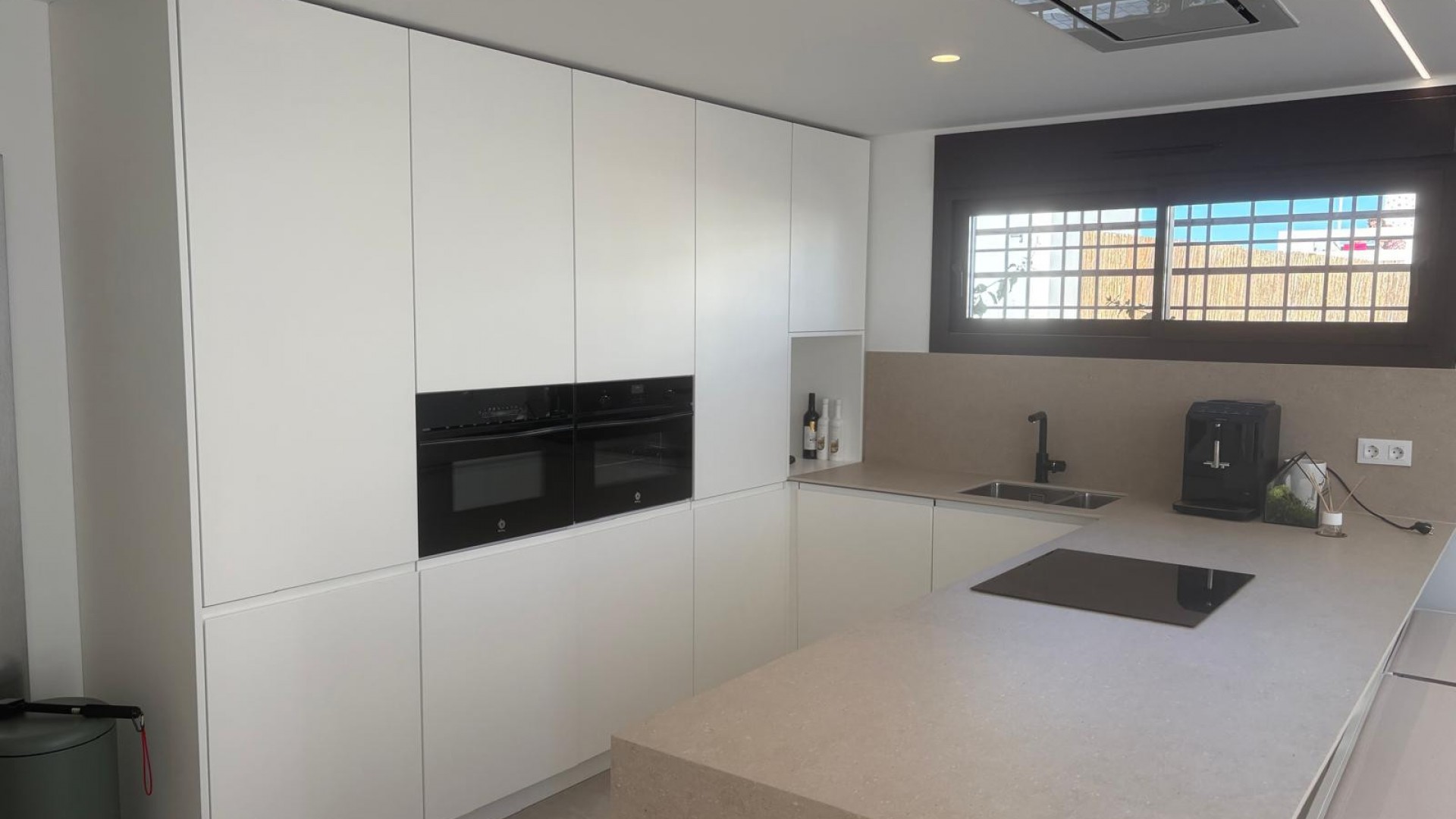 Venta - Chalet Independiente -
Algorfa