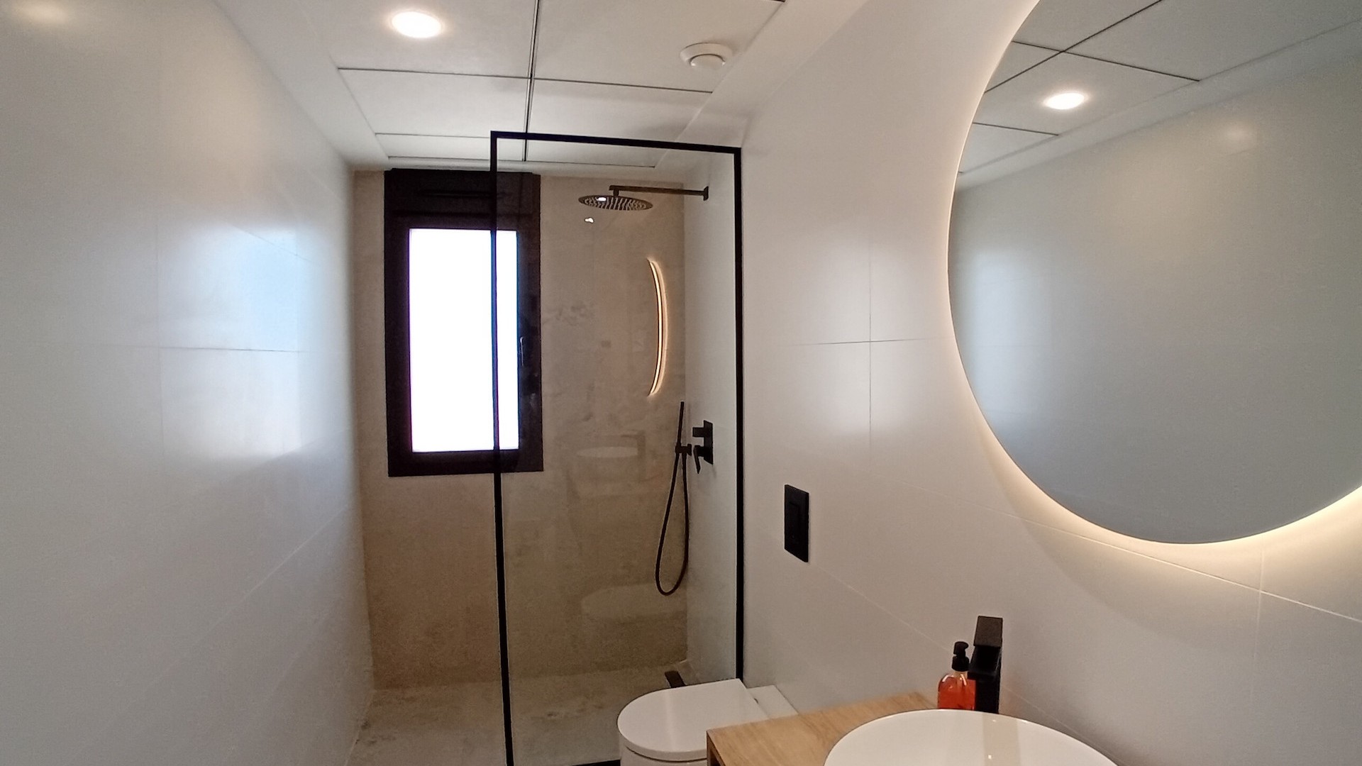 Venta - Chalet Independiente -
Algorfa