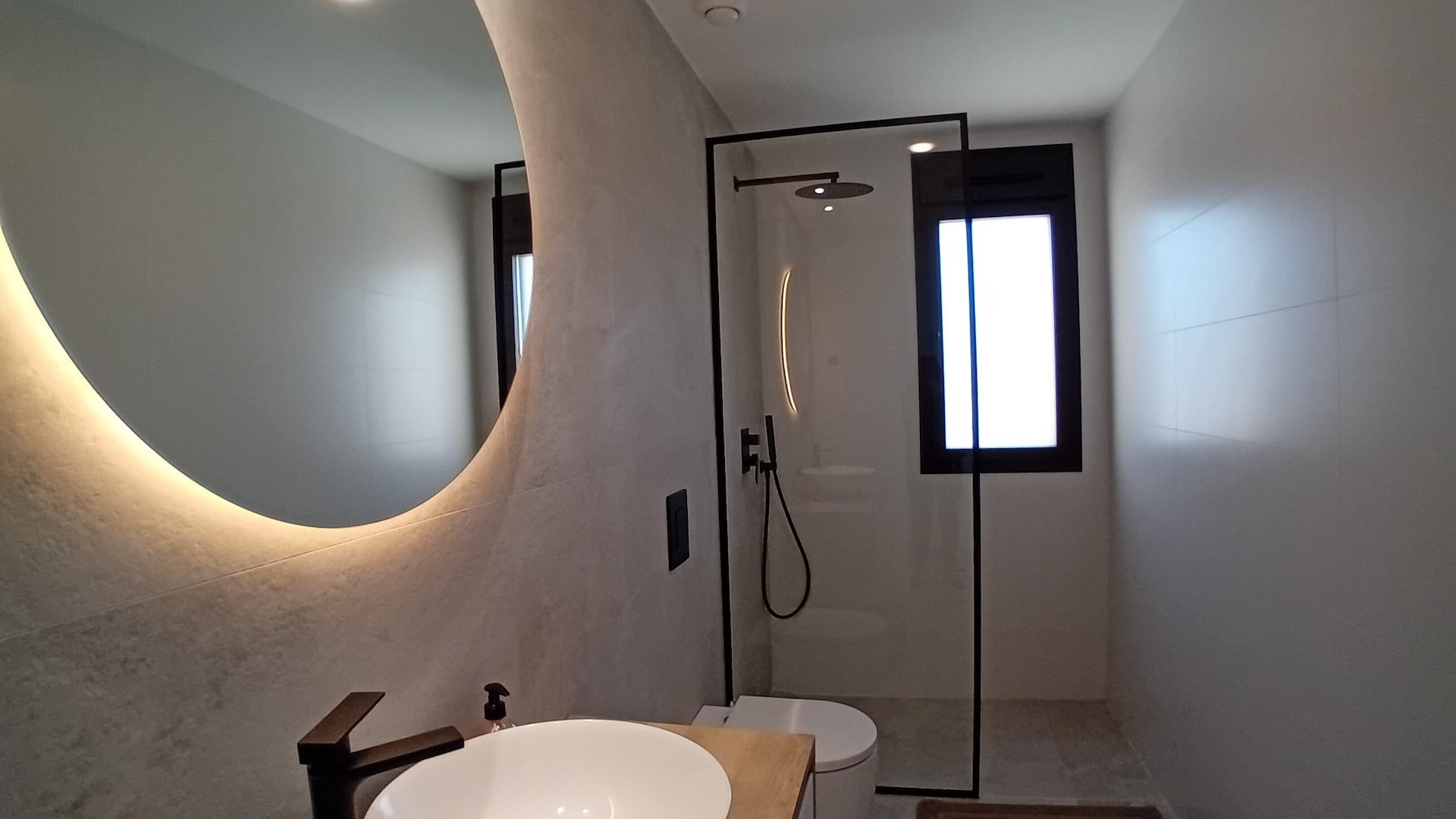 Venta - Chalet Independiente -
Algorfa