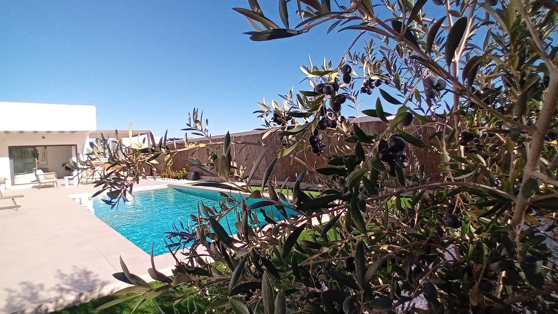 Venta - Chalet Independiente -
Algorfa