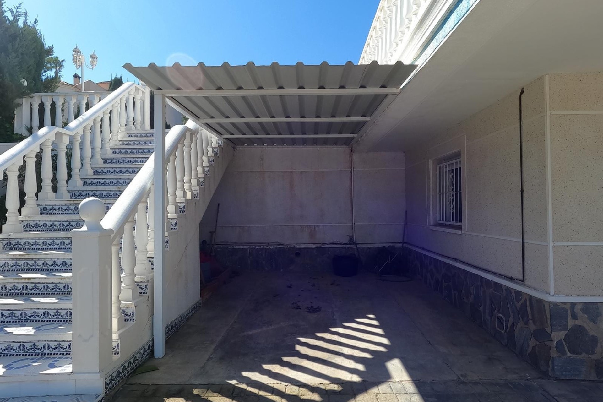 Venta - Chalet Independiente -
Algorfa