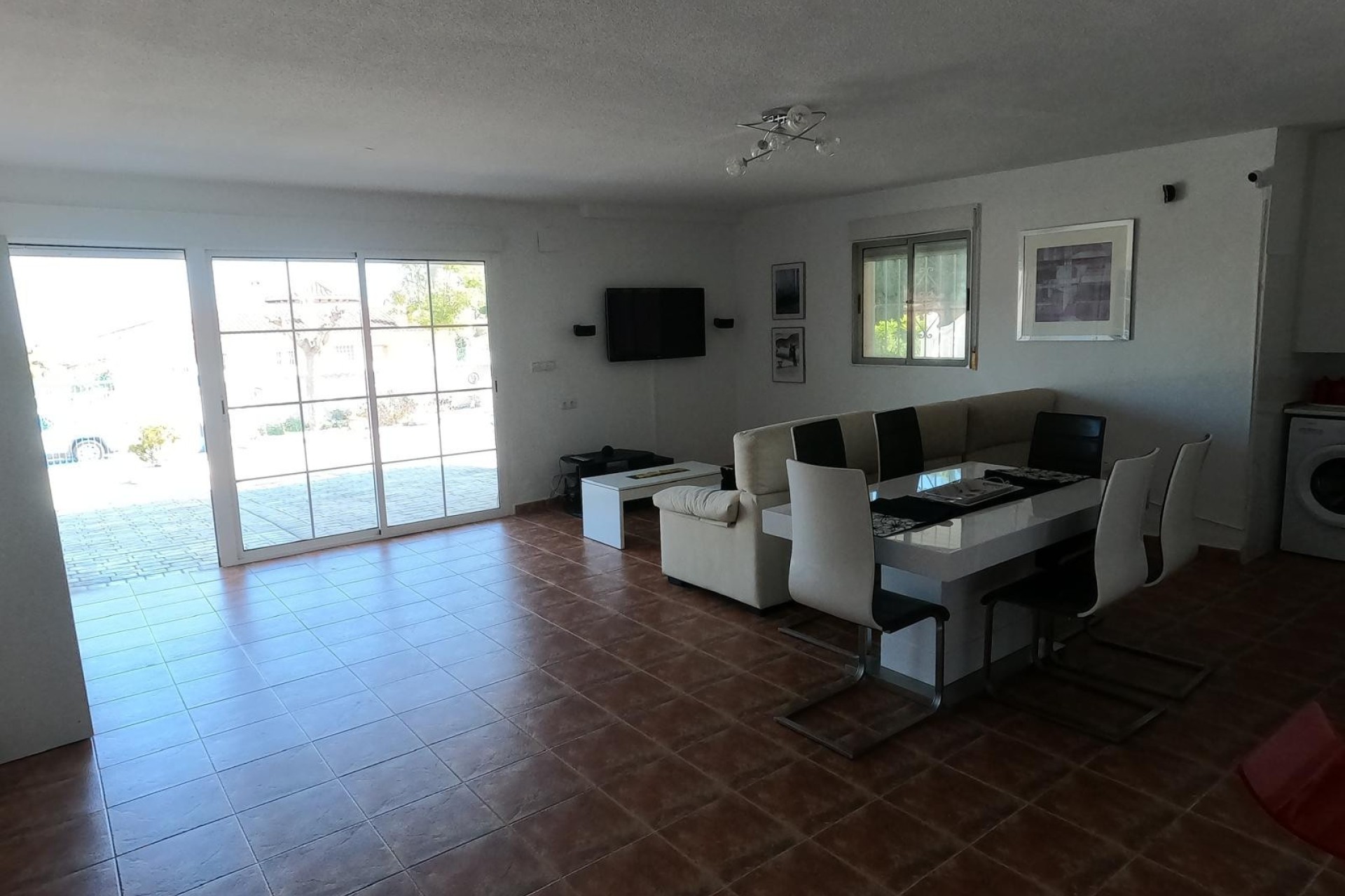Venta - Chalet Independiente -
Algorfa