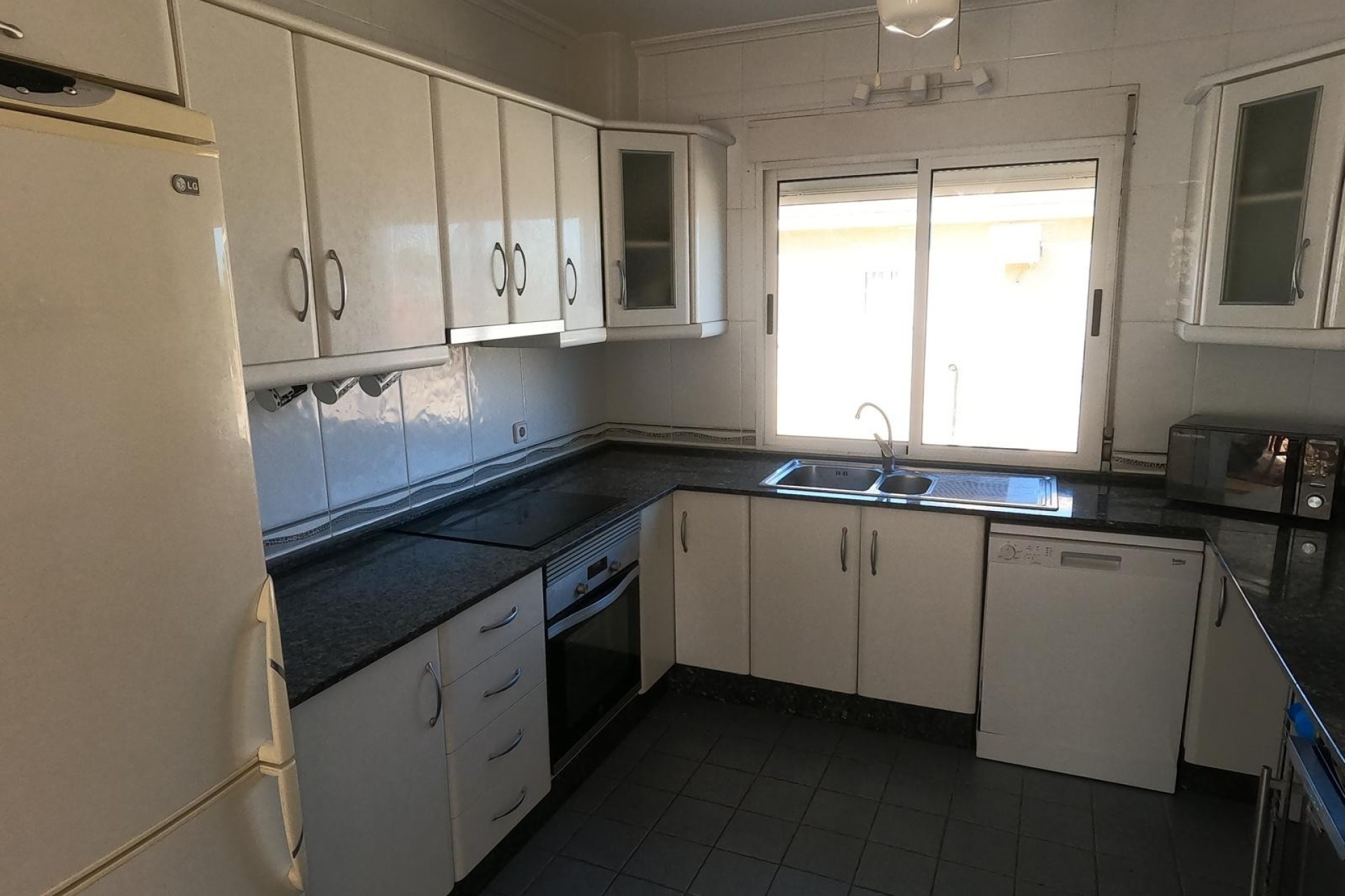 Venta - Chalet Independiente -
Algorfa