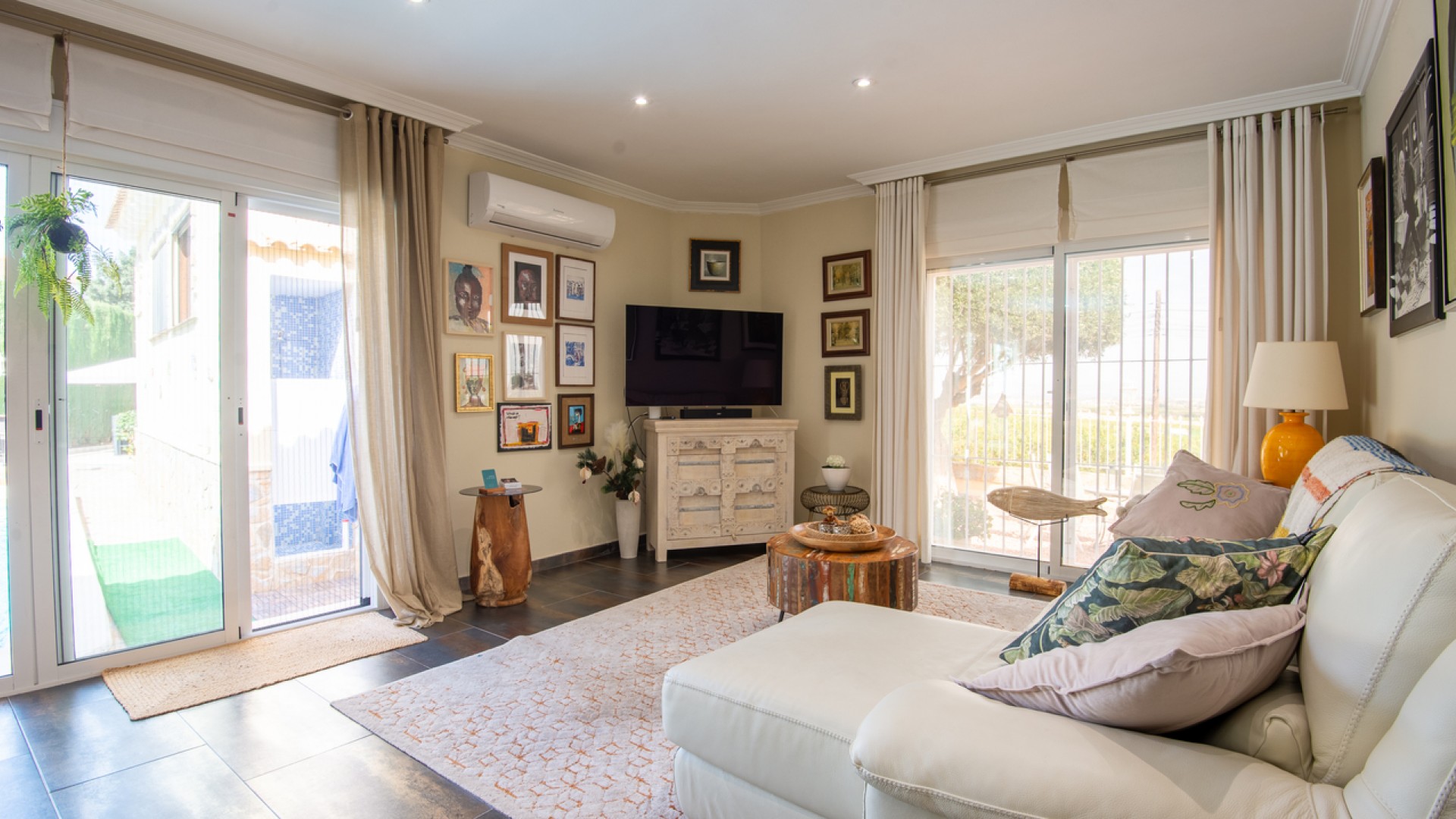 Venta - Chalet Independiente -
Algorfa