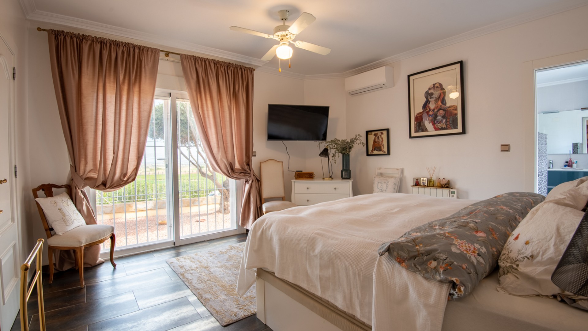 Venta - Chalet Independiente -
Algorfa