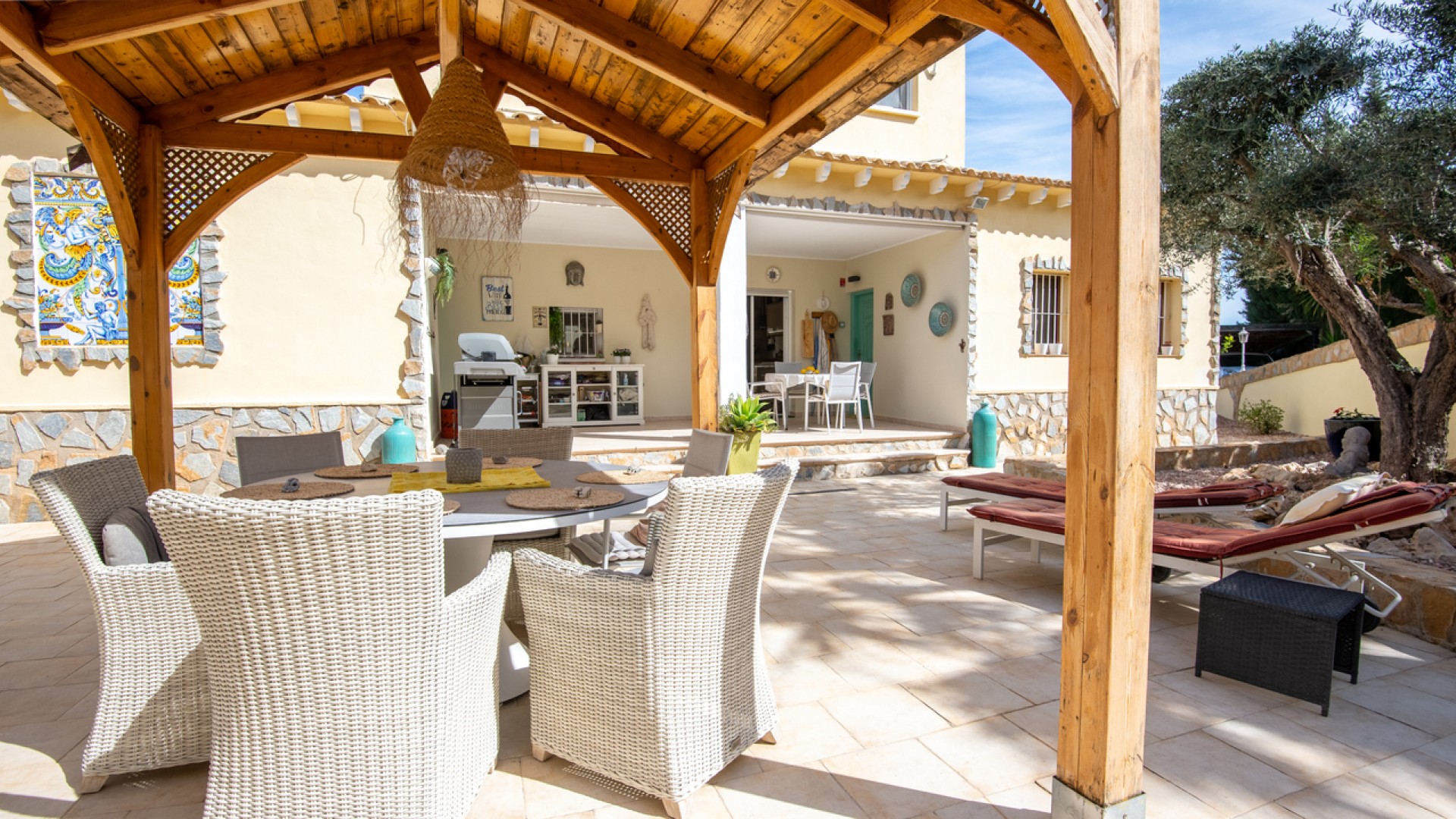 Venta - Chalet Independiente -
Algorfa