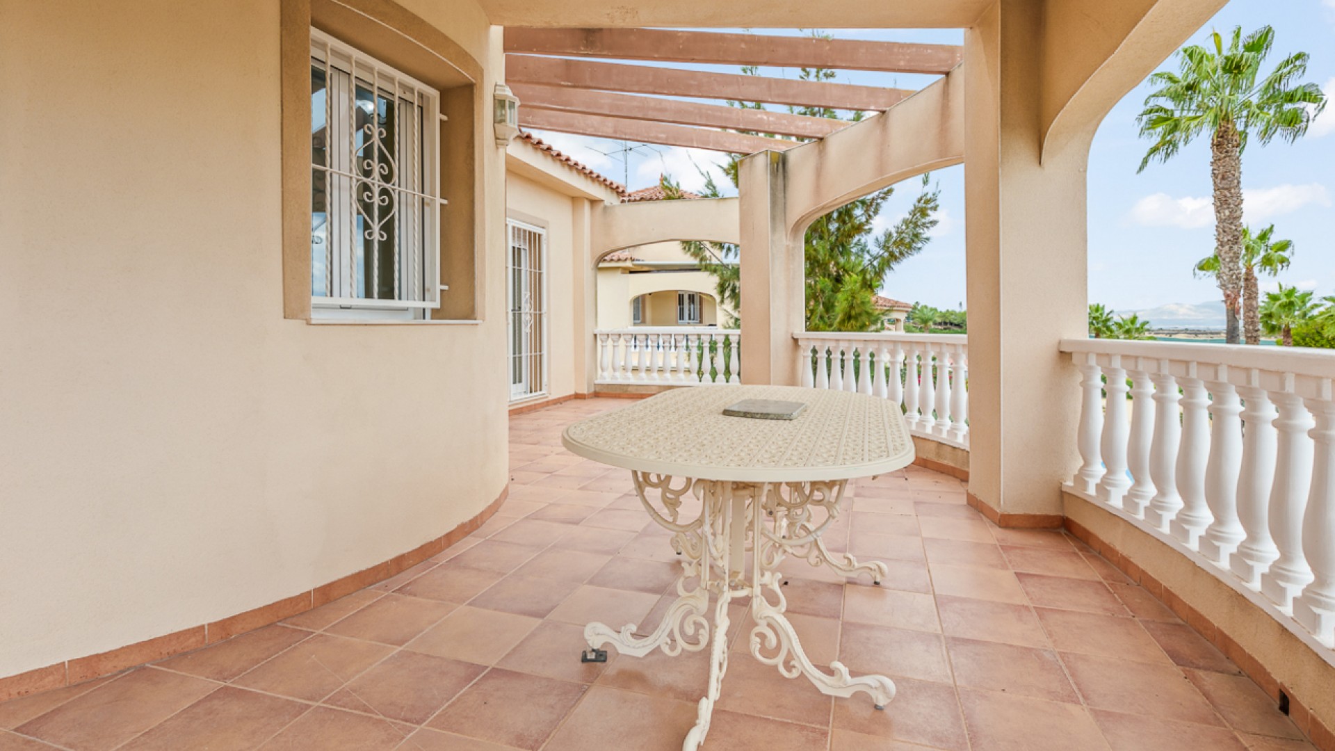 Venta - Chalet Independiente -
Algorfa