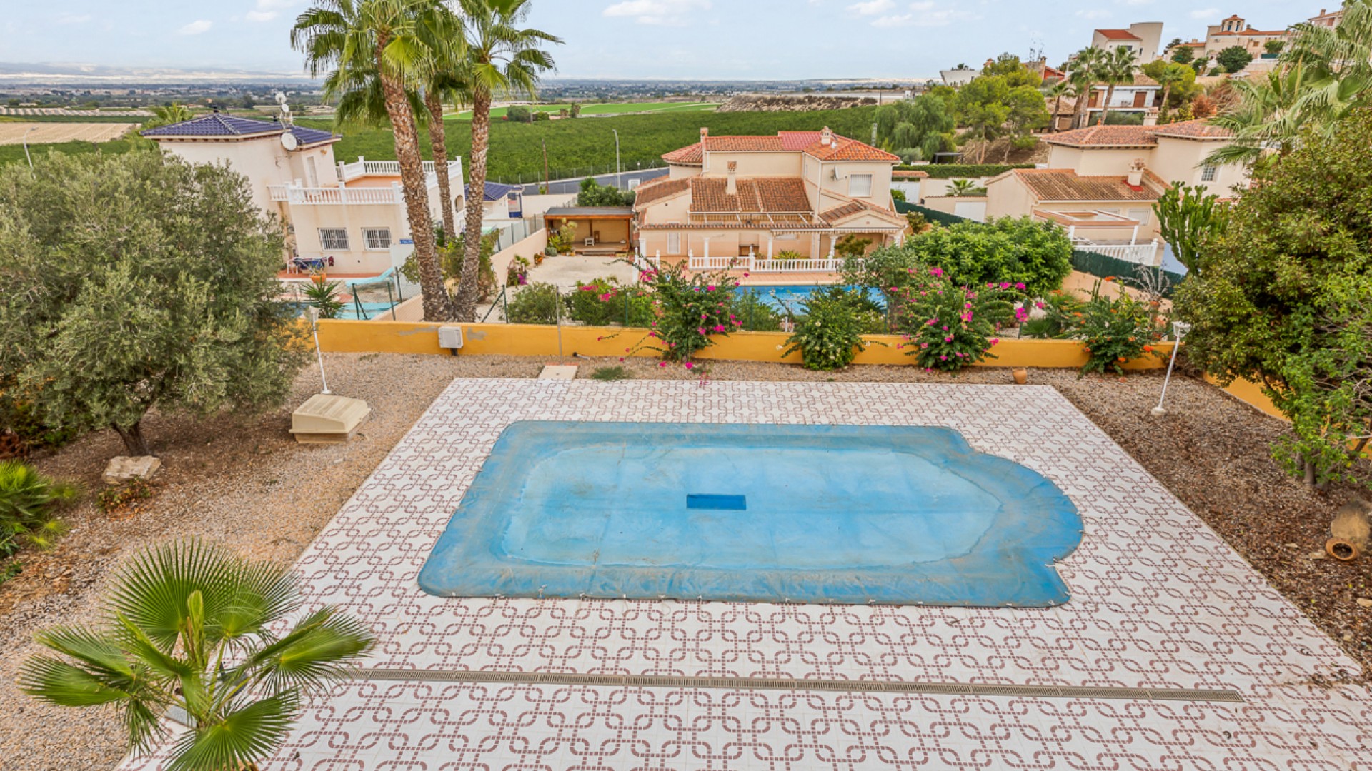 Venta - Chalet Independiente -
Algorfa